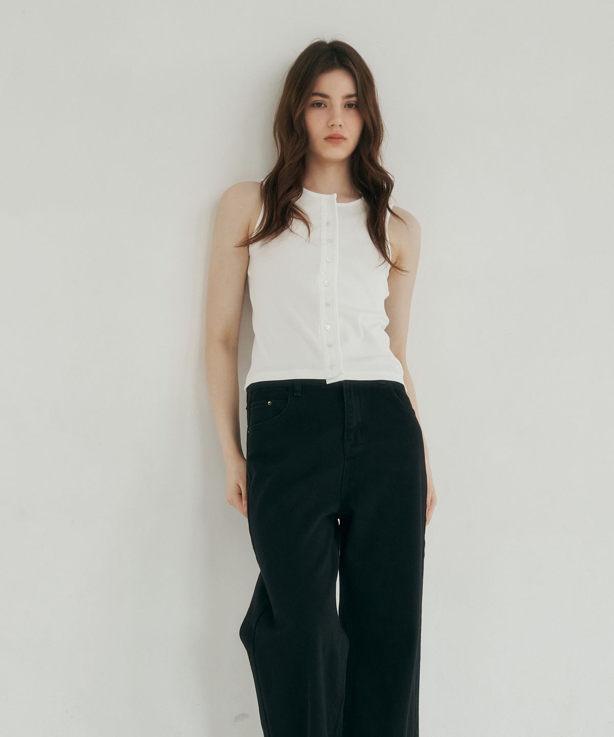 로시로우(LOSSYROW) Button Point Sleeveless Top white