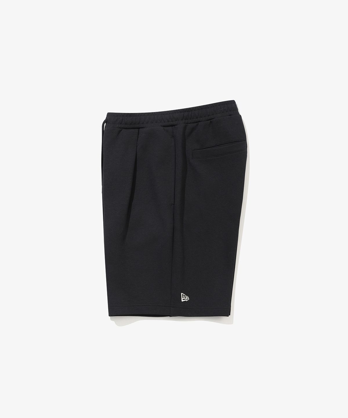 뉴에라(NEW ERA) 와이드 스웨트 하프 팬츠 블랙 14954602