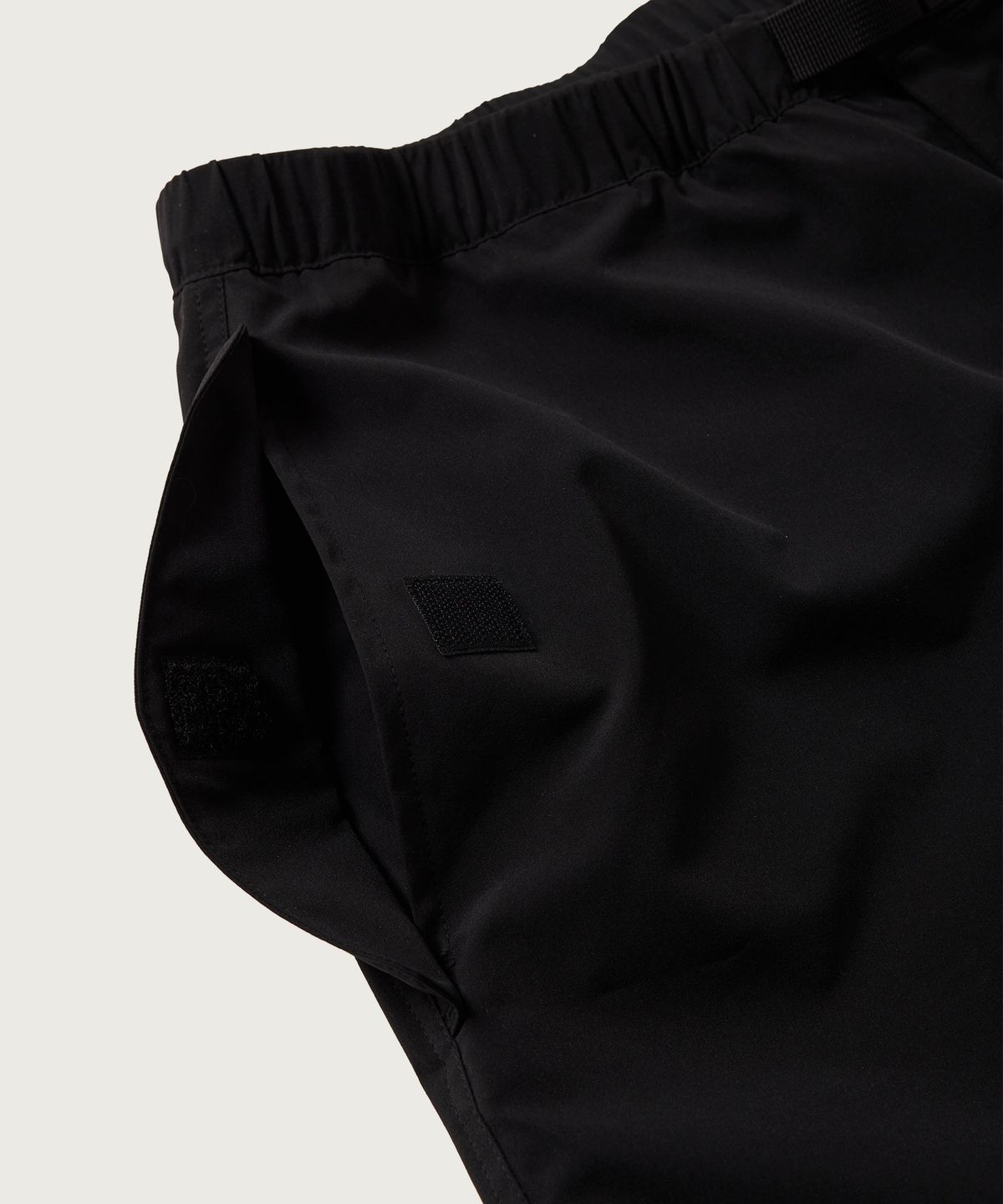 챔피온(CHAMPION) [Black Edition] 라이트웨이트 벨티드 팬츠 Off Black