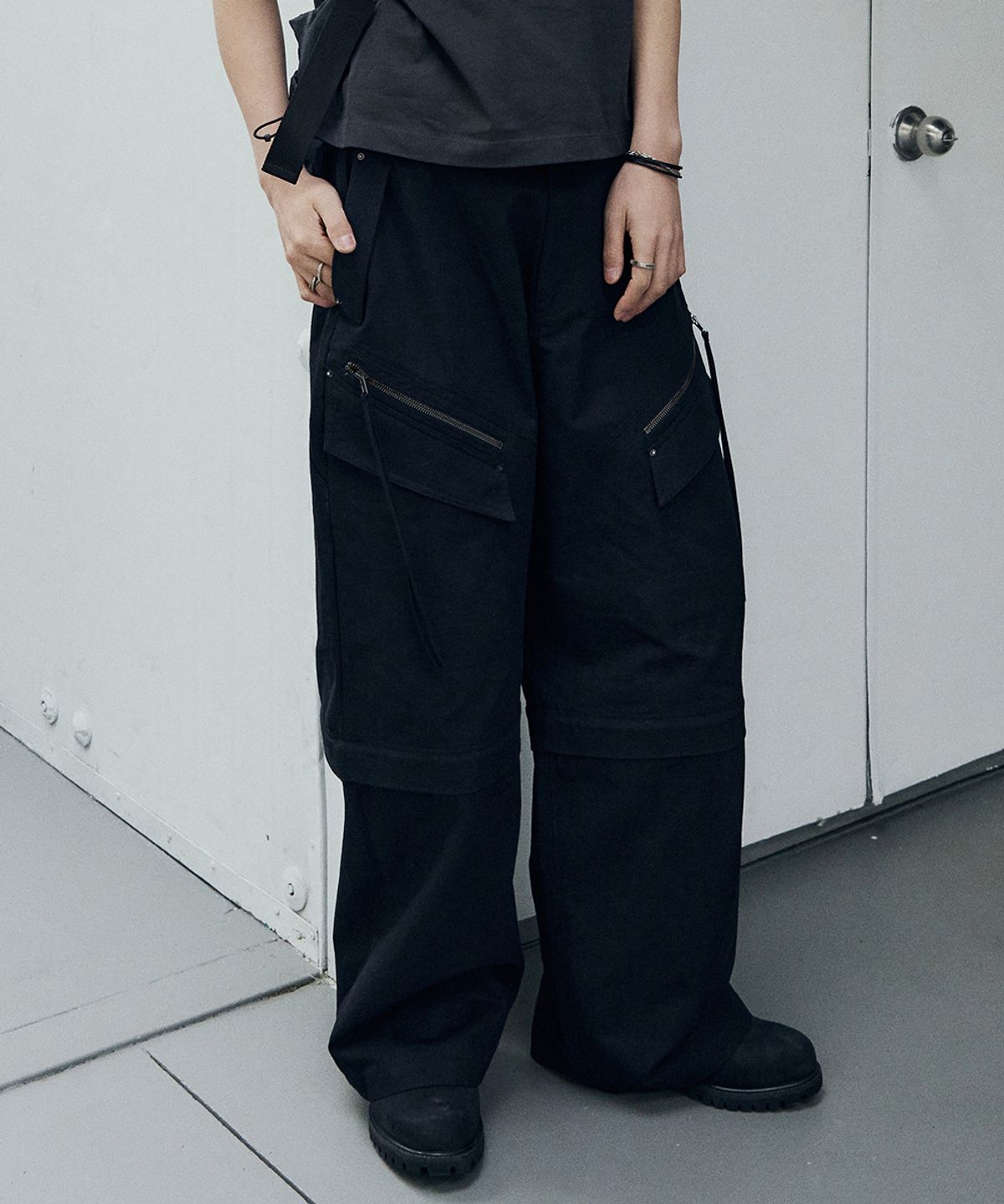 메종미네드(MAISON MINED) DETACHABLE COTTON PANTS BLACK