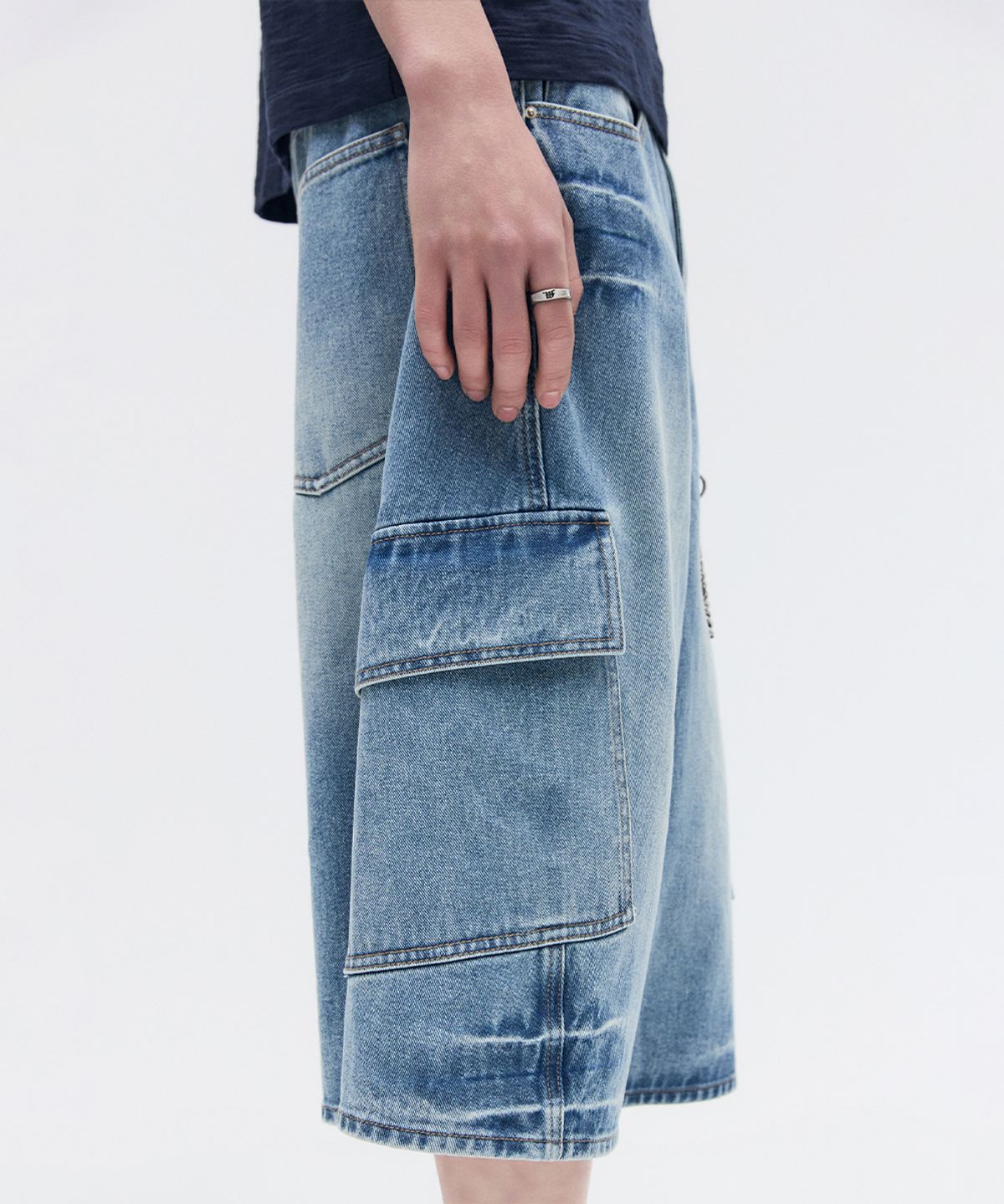 메종미네드(MAISON MINED) VESTIGE CARGO BERMUDA PANTS MID BLUE