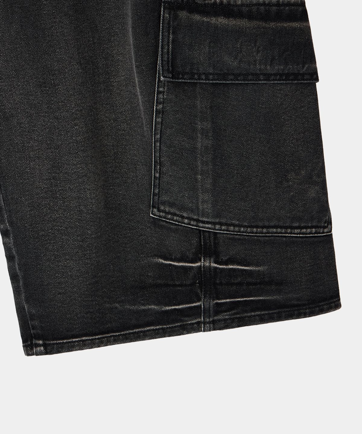 메종미네드(MAISON MINED) VESTIGE CARGO BERMUDA PANTS BLACK