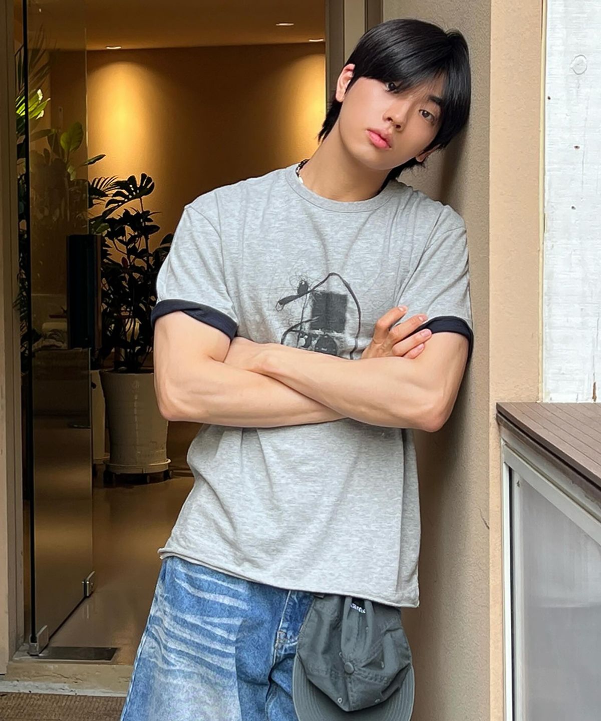 메종미네드(MAISON MINED) MP3 GRAPHIC LAYERED HALF T MELANGE GRAY