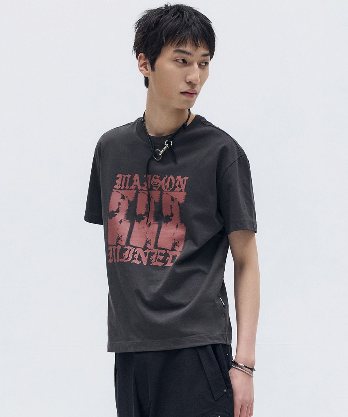 메종미네드(MAISON MINED) FADE DRIFT GRAPHIC CROP HALF T CHARCOAL