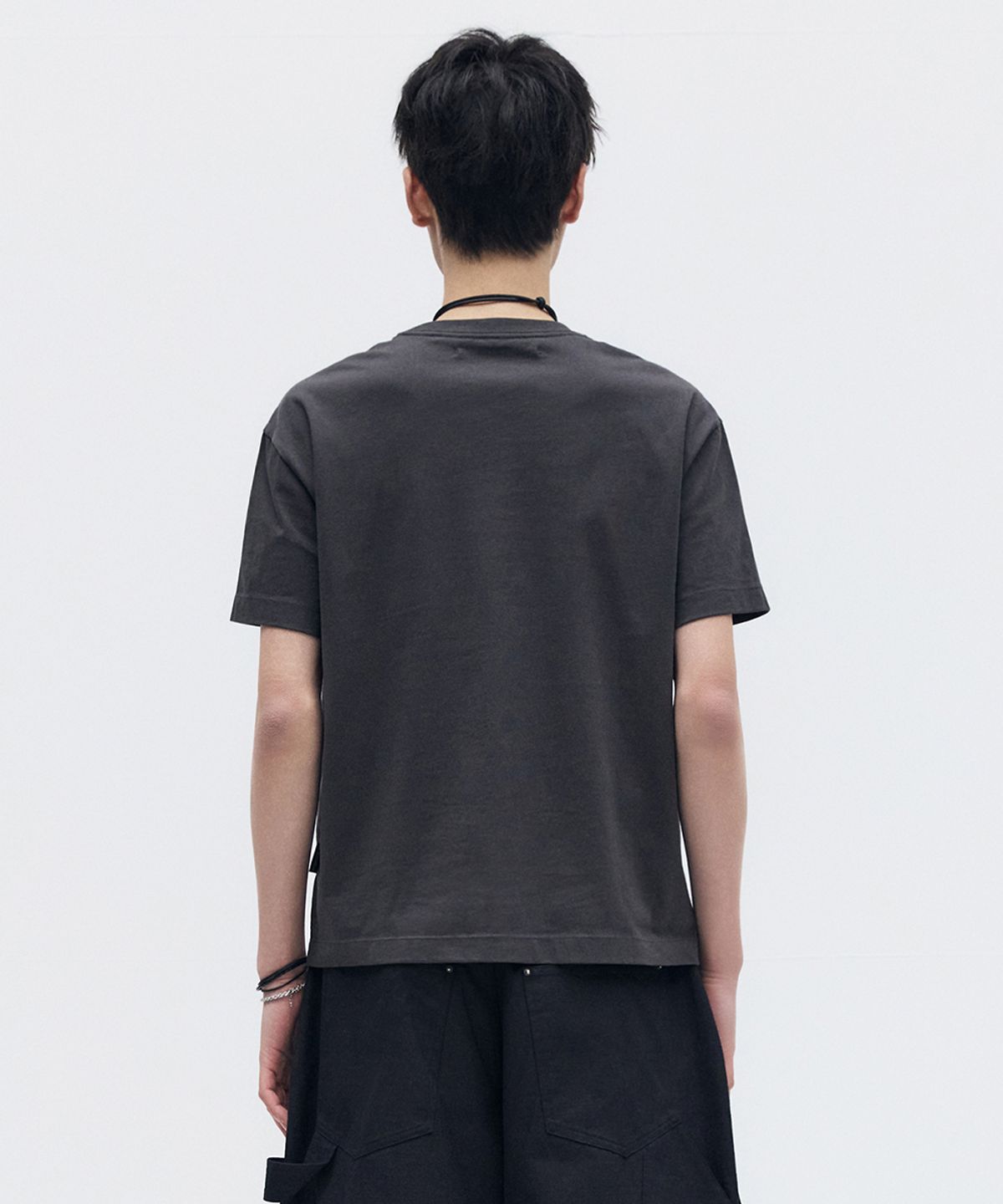메종미네드(MAISON MINED) FADE DRIFT GRAPHIC CROP HALF T CHARCOAL