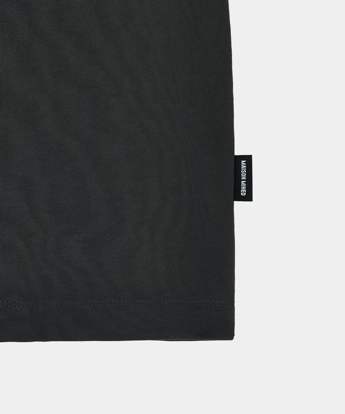 메종미네드(MAISON MINED) FADE DRIFT GRAPHIC CROP HALF T CHARCOAL