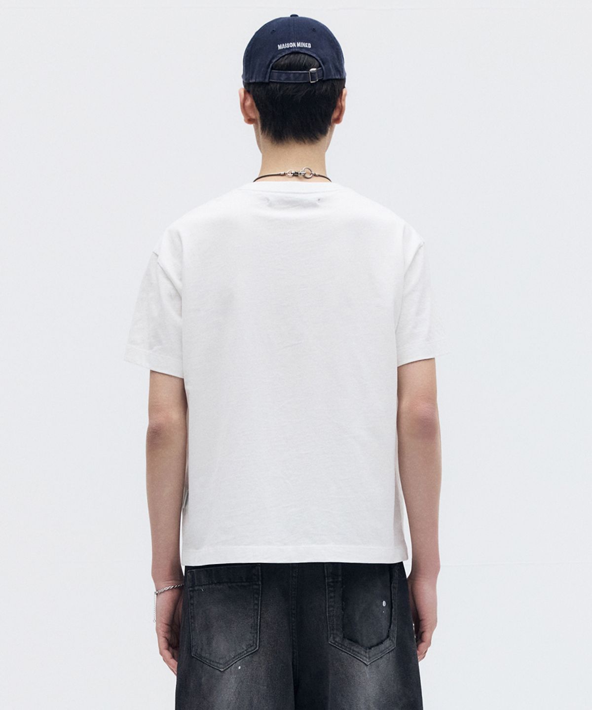 메종미네드(MAISON MINED) FADE DRIFT GRAPHIC CROP HALF T WHITE