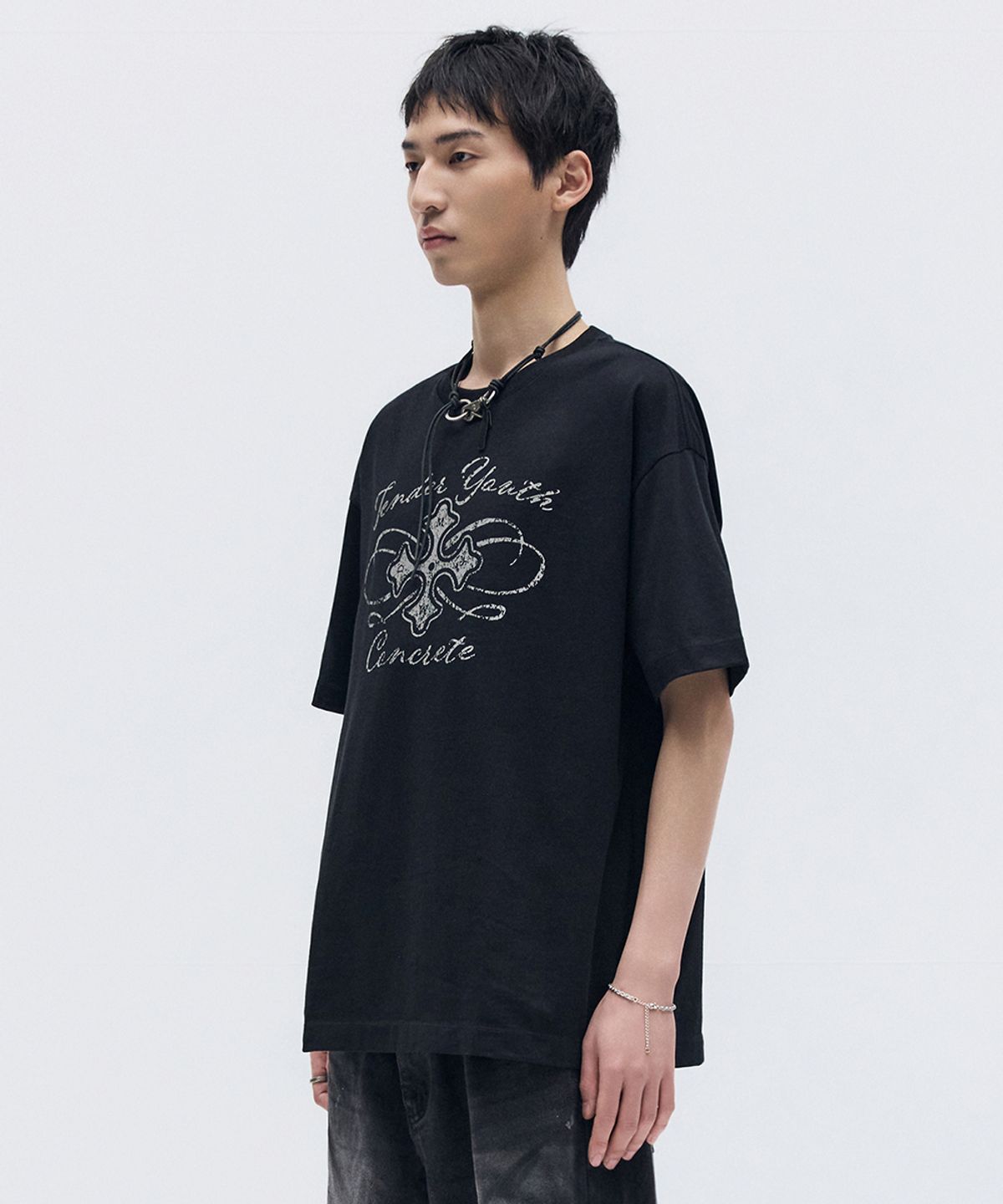 메종미네드(MAISON MINED) CELTIC CROSS HALF T BLACK