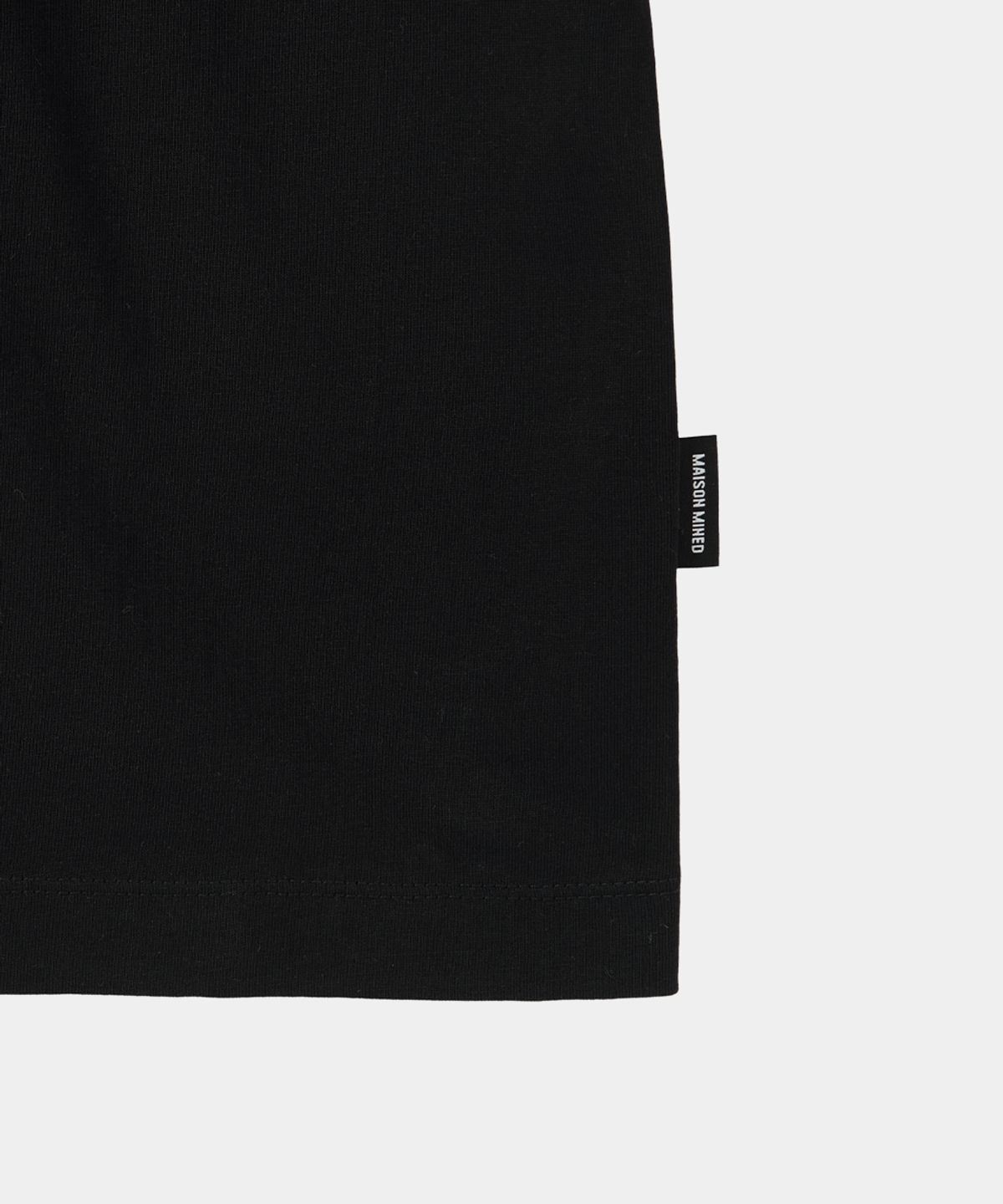 메종미네드(MAISON MINED) CELTIC CROSS HALF T BLACK