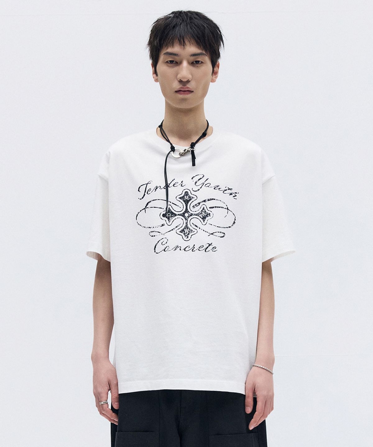 메종미네드(MAISON MINED) CELTIC CROSS HALF T WHITE