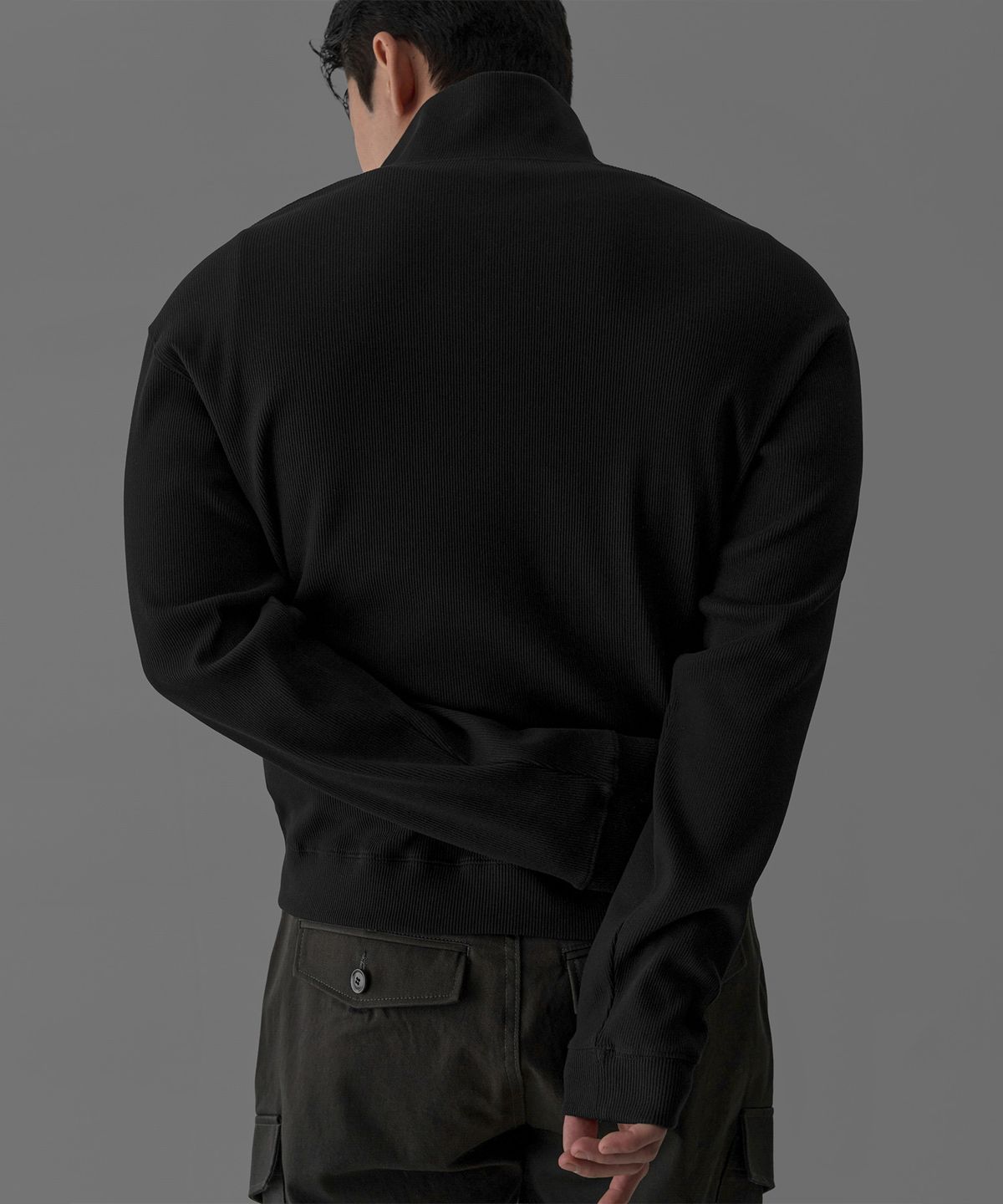 바우로 프로덕트(BOWLOW PRODUCT) 리브드 하이넥 트랙탑 [블랙]