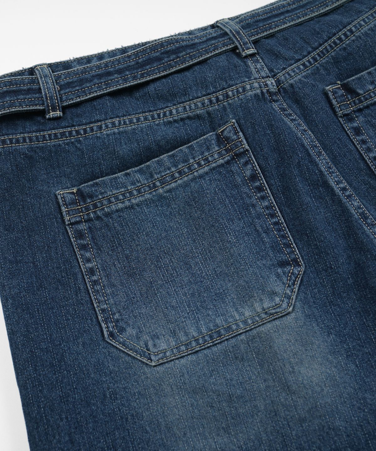 프리즘웍스(FRIZMWORKS) LYOCELL BELTED DENIM SHORTS _ MID BLUE