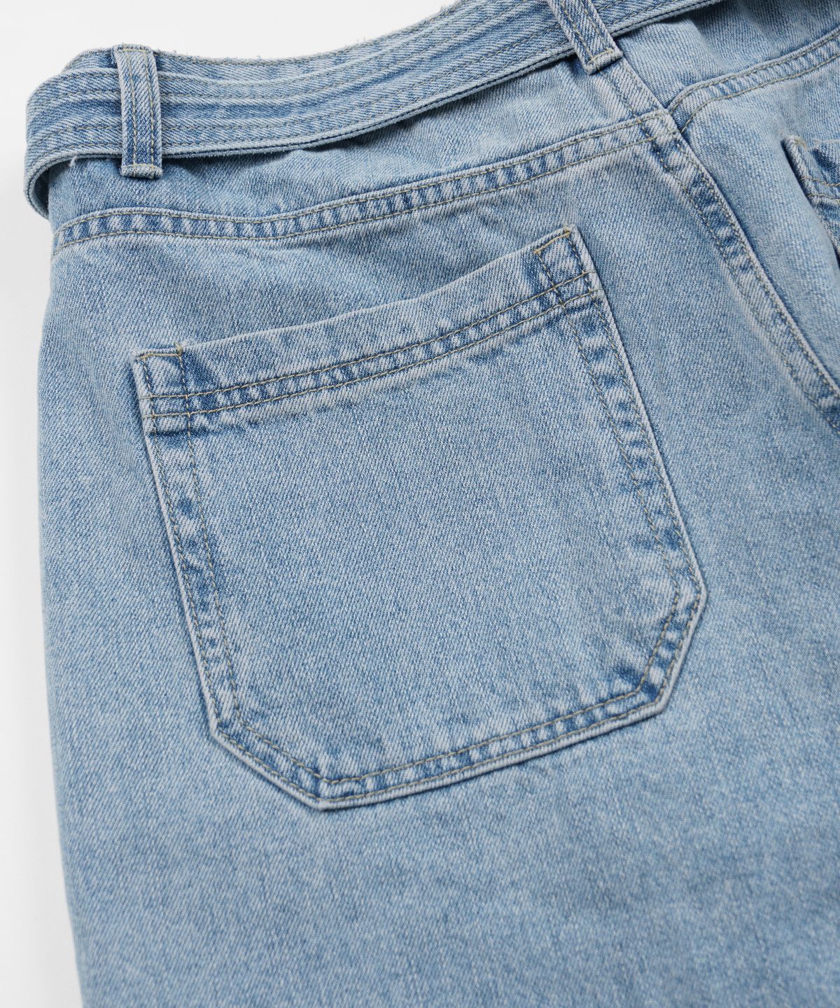 프리즘웍스(FRIZMWORKS) LYOCELL BELTED DENIM SHORTS _ LIGHT BLUE