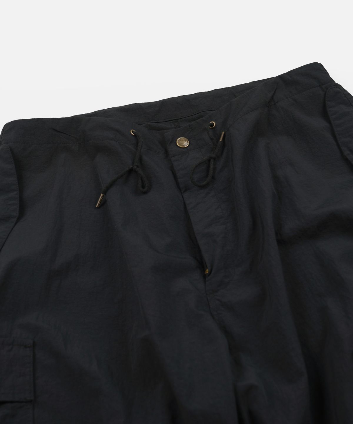 프리즘웍스(FRIZMWORKS) PARACHUTE NYLON BALLOON PANTS _ BLACK