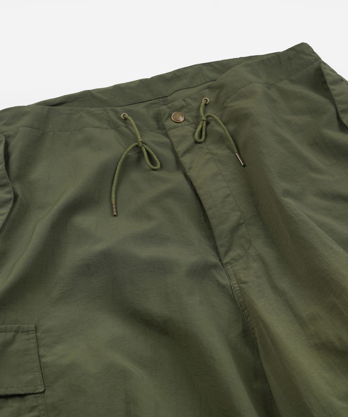 프리즘웍스(FRIZMWORKS) PARACHUTE NYLON BALLOON PANTS _ OLIVE