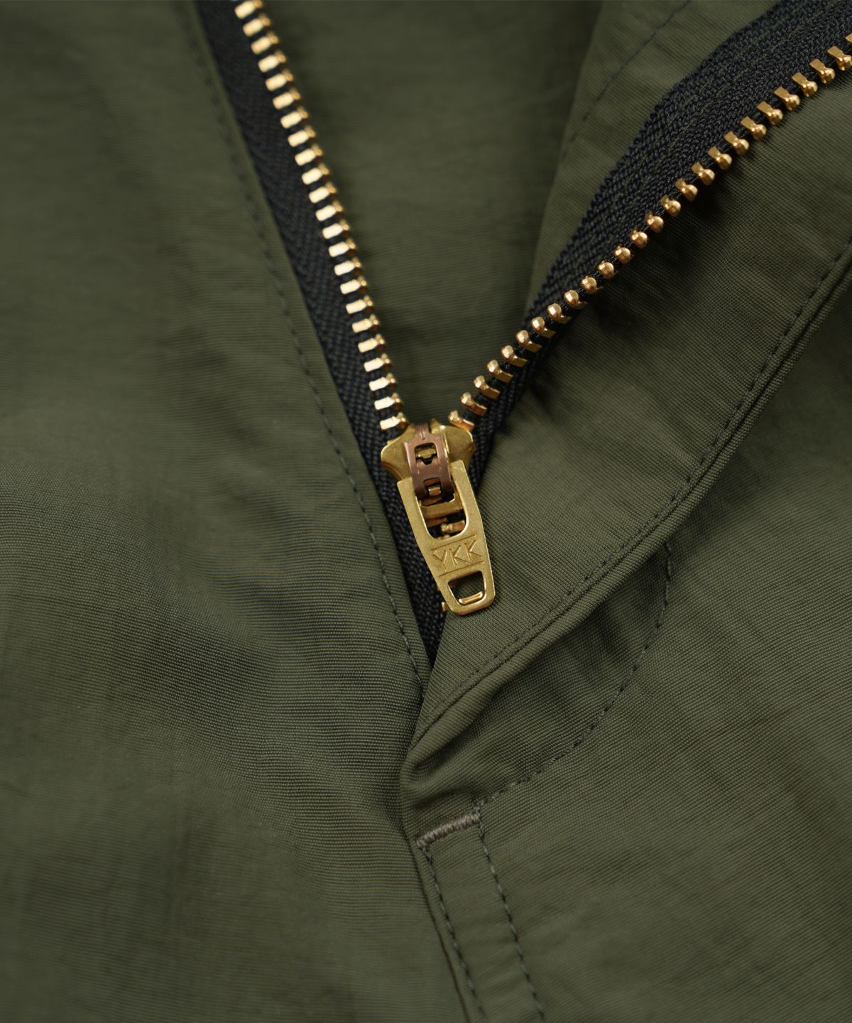 프리즘웍스(FRIZMWORKS) PARACHUTE NYLON BALLOON PANTS _ OLIVE