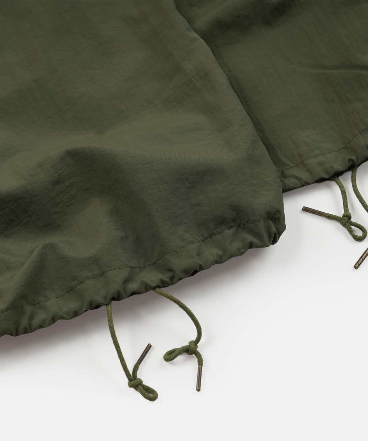 프리즘웍스(FRIZMWORKS) PARACHUTE NYLON BALLOON PANTS _ OLIVE