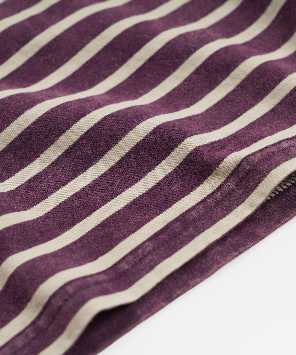 프리즘웍스(FRIZMWORKS) VINTAGE FADED STRIPE HALF TEE _ PURPLE