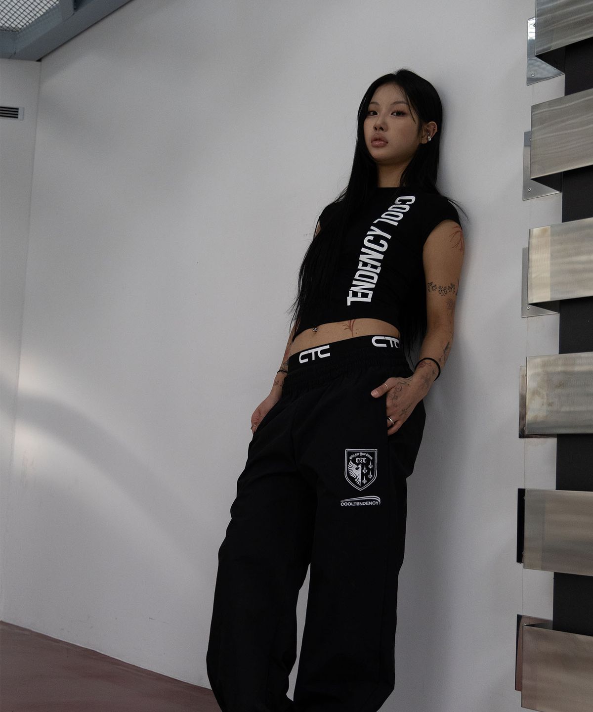 씨티씨(CTC) Signature tendency tee (black)