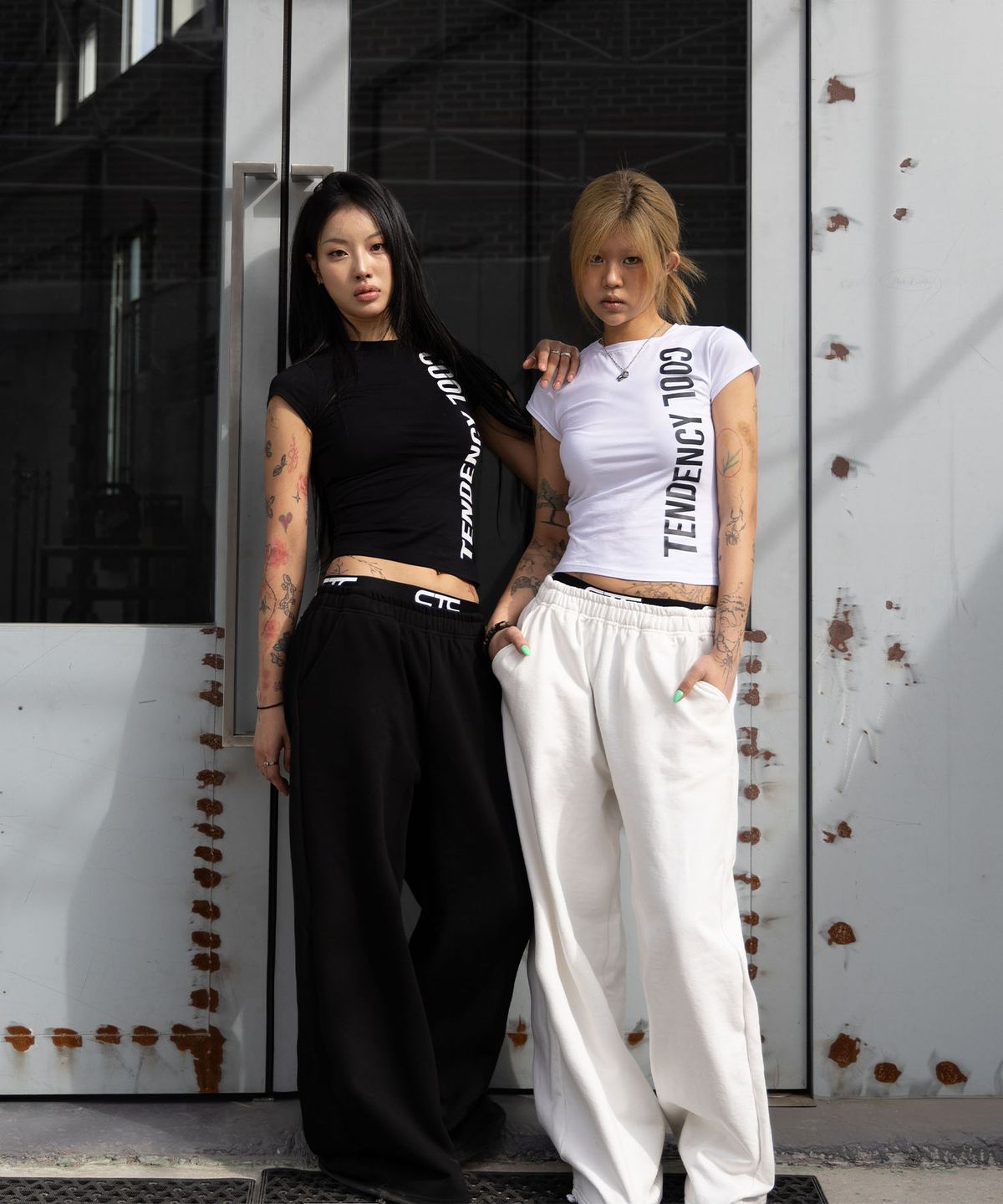 씨티씨(CTC) Signature tendency tee (black)