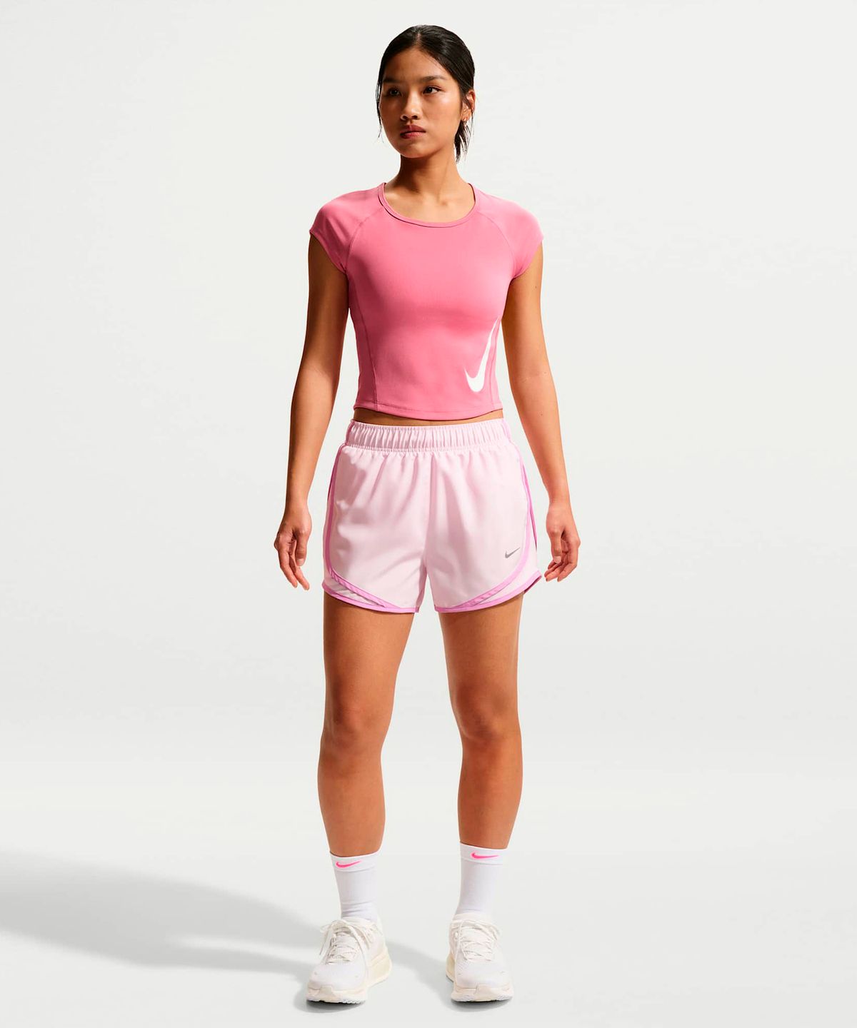 나이키(NIKE) 템포 스우시 드라이 핏 반소매 러닝 탑 W - 피어니:포톤 더스트:화이트 / II5520-641
