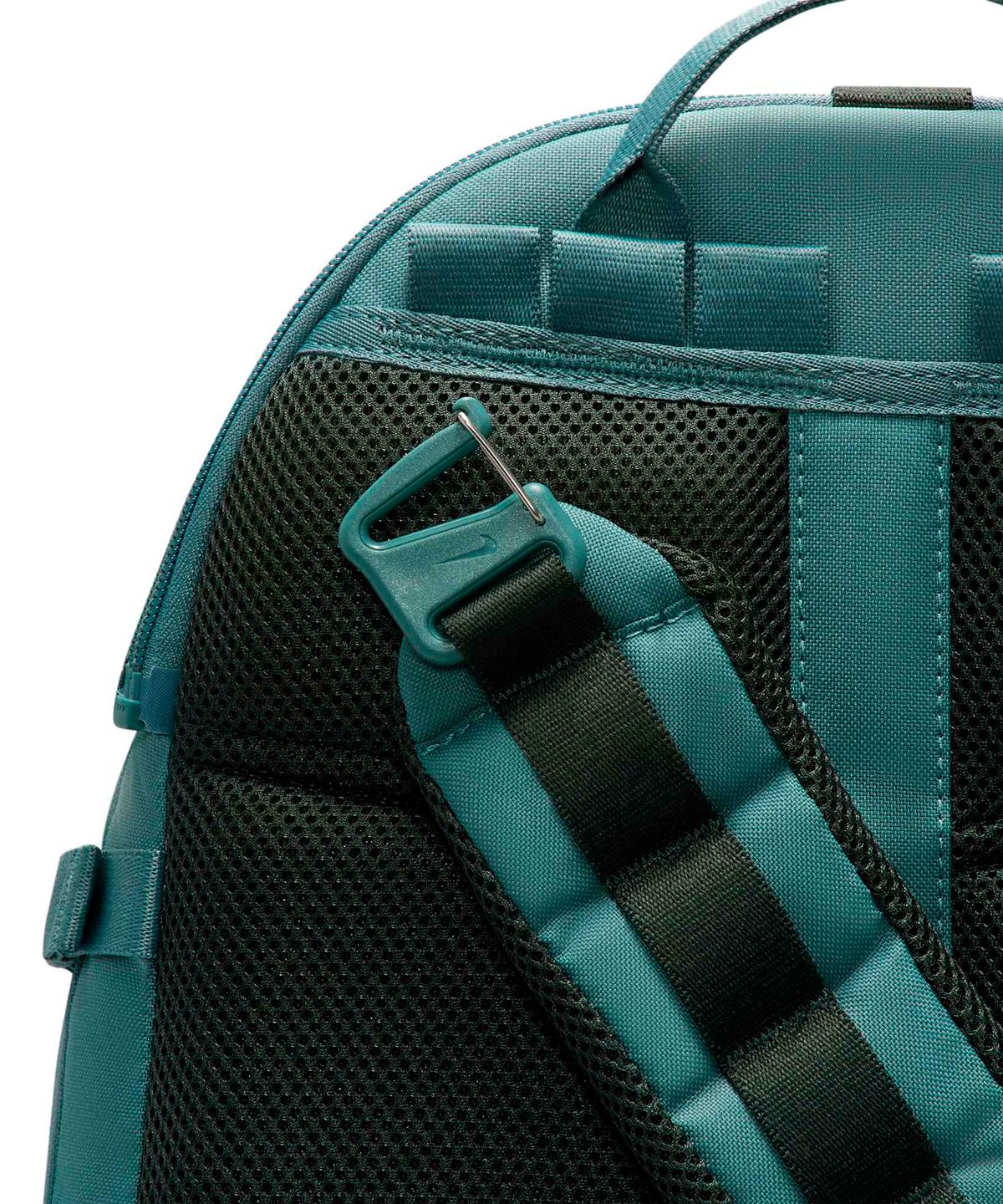 나이키(NIKE) ACG 데이맥스 백팩(25L) - 미네랄 슬레이트:블랙 스프루스:발틱 블루 / HJ8178-382