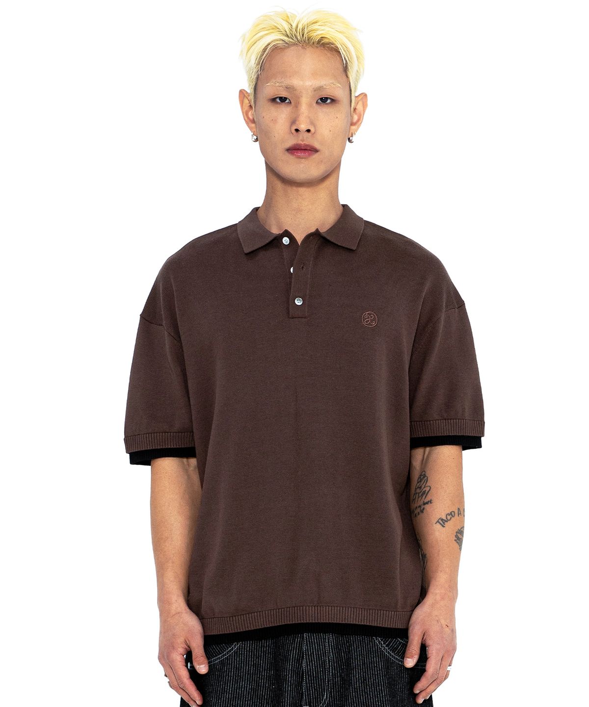 엑스톤즈(XTONZ) XTK181 컬러링 레이어드 카라 니트 (BROWN)