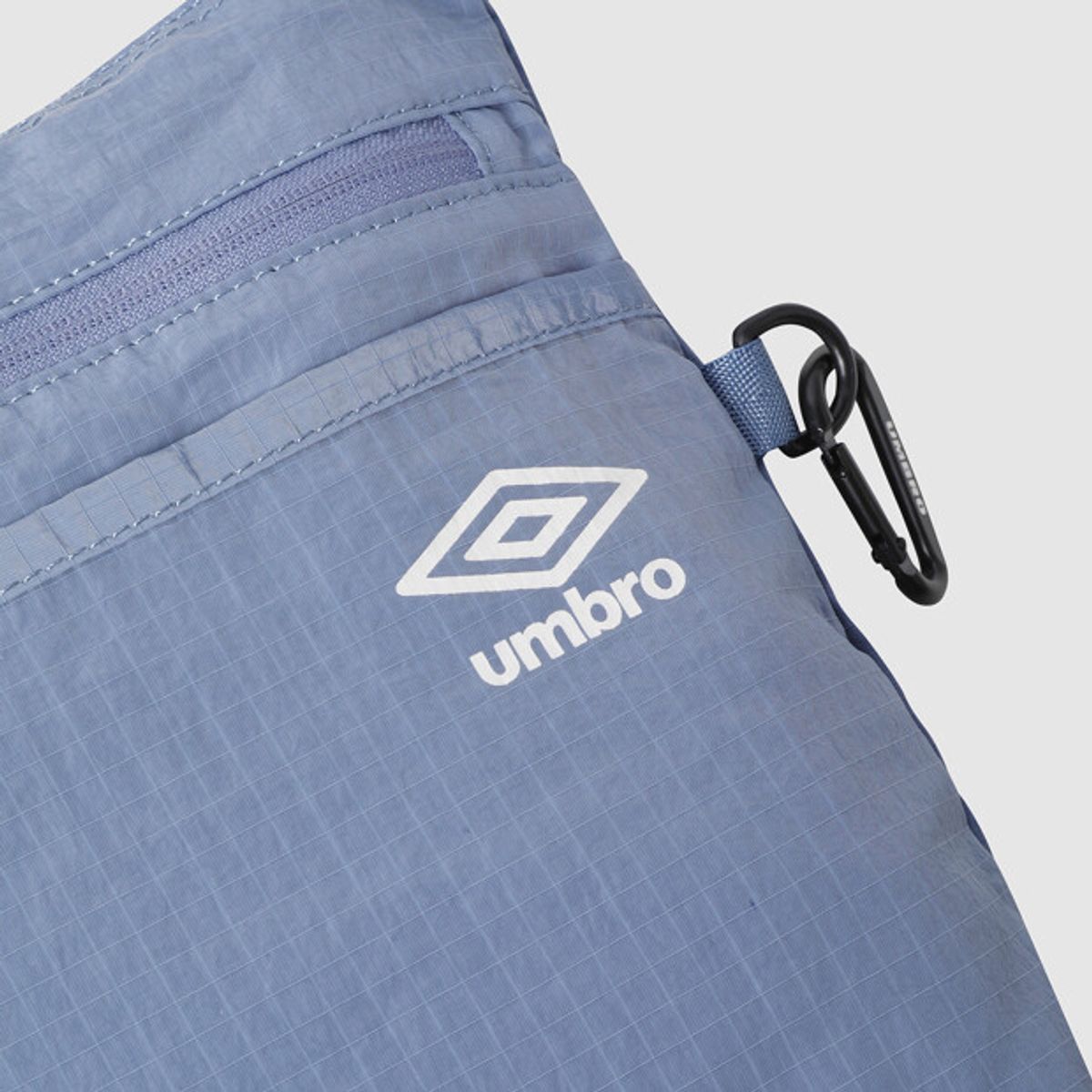 엄브로(UMBRO) 팩잇 경량 패커블 사코슈백 스카이블루 UR223CBG41