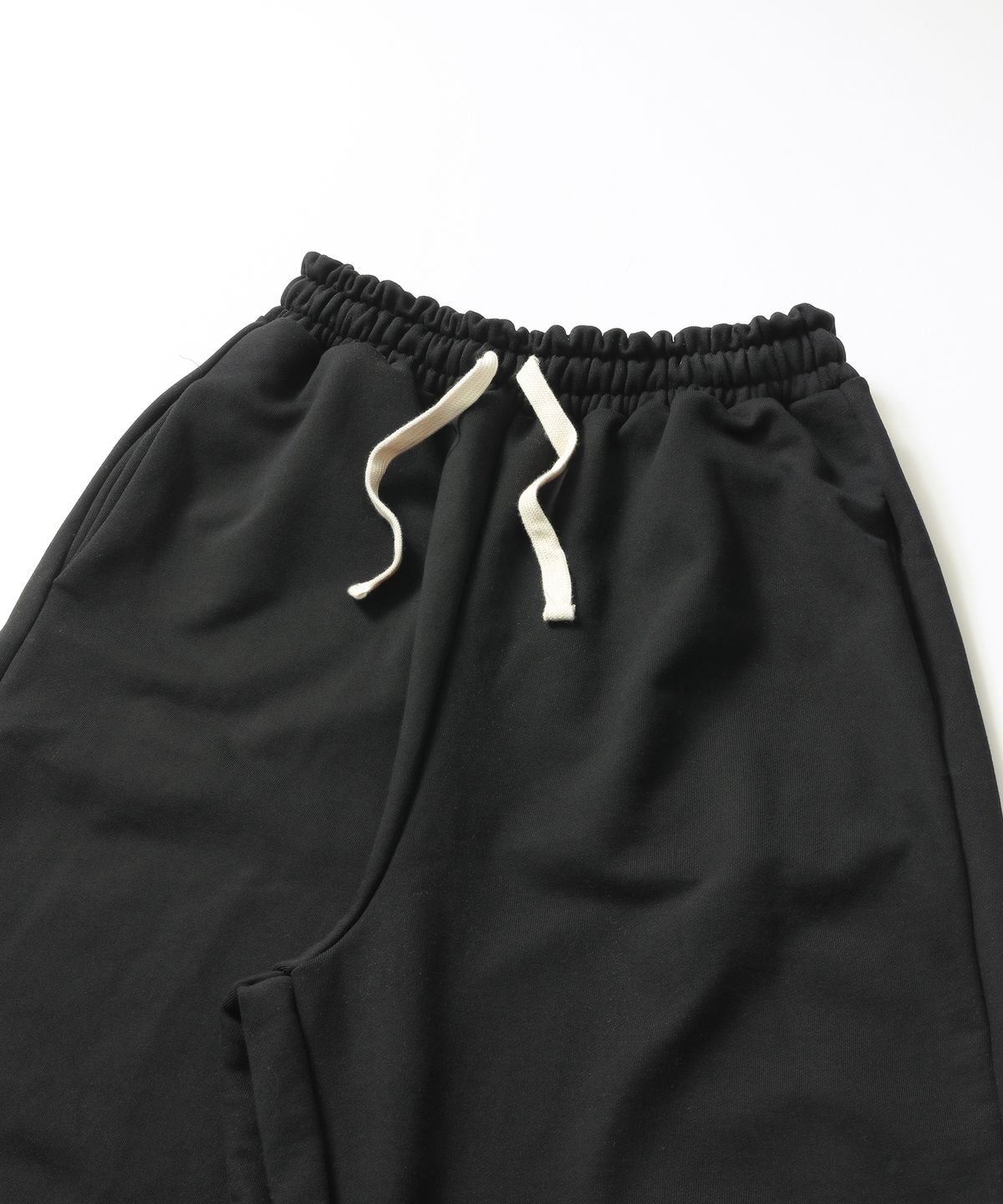 씨에이치사공사(CH.404) WIDE BAGGY SWEAT PANTS BLACK