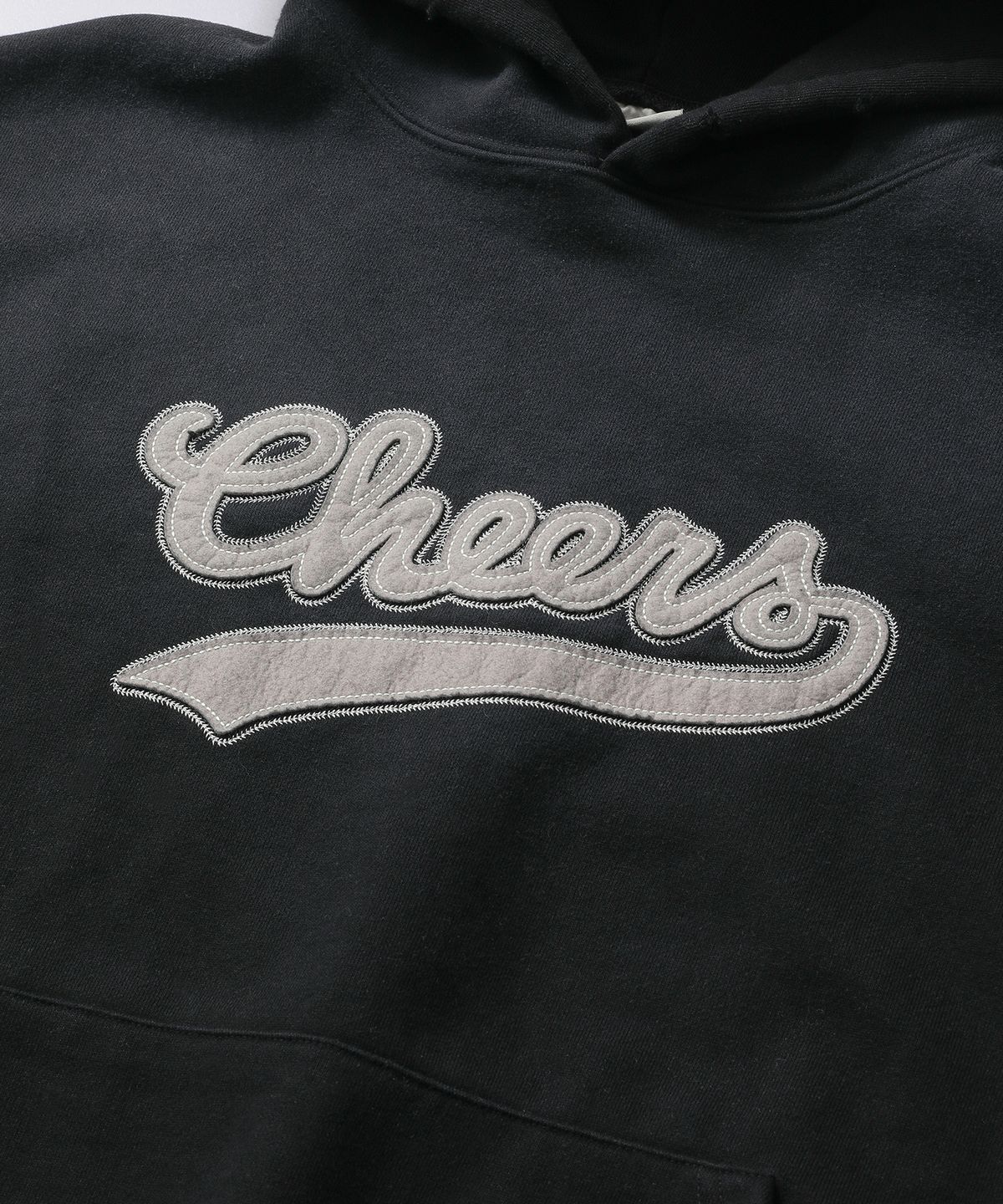 씨에이치사공사(CH.404) CHEERS HOODIE BLACK