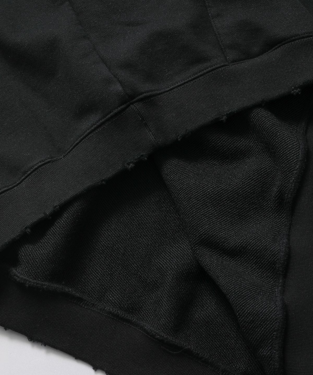 씨에이치사공사(CH.404) CHEERS HOODIE BLACK