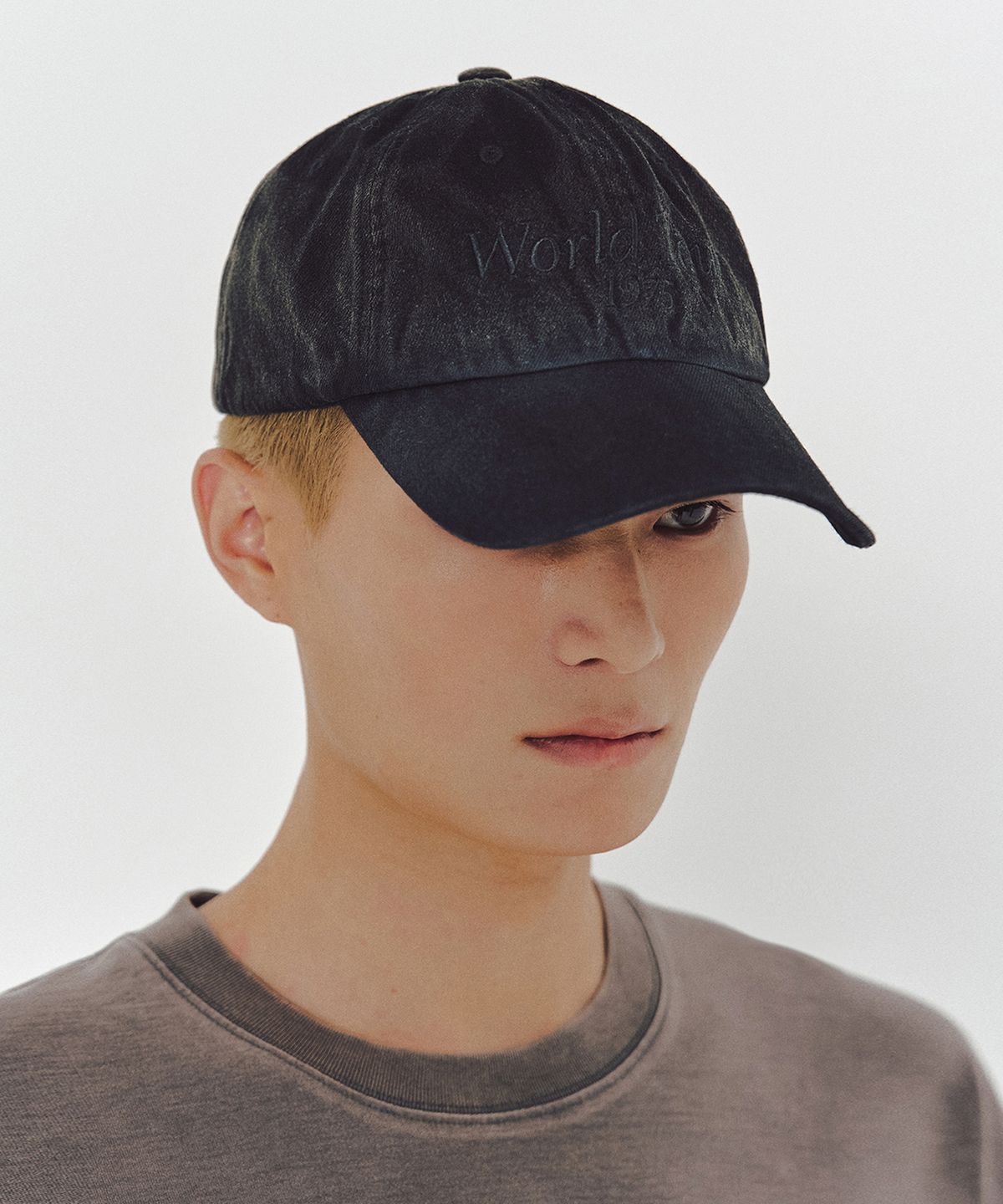 엠엠아이씨(MMIC) WORLD TOUR CAP (WASHED BLACK)