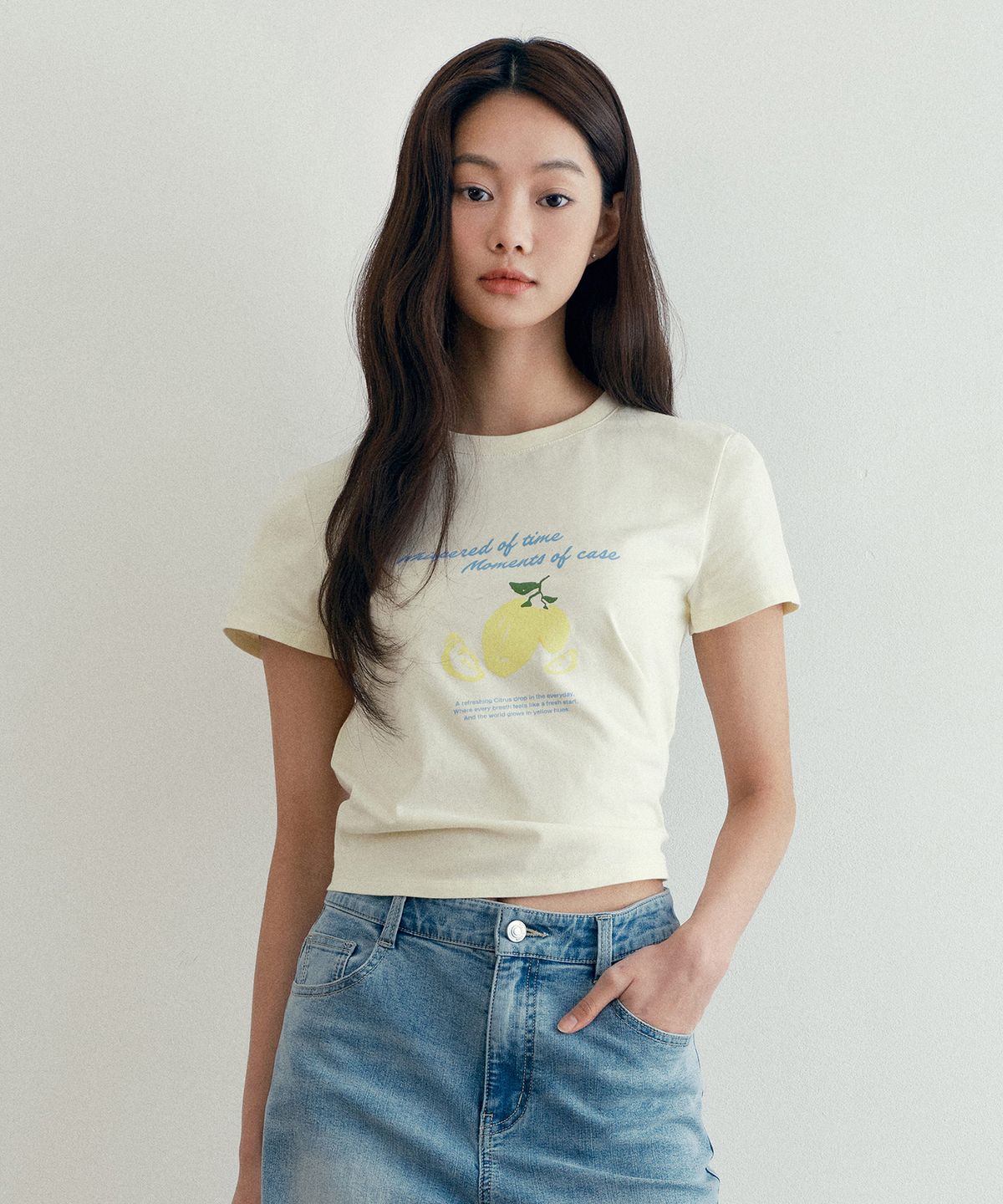 마인드브릿지 우먼(MIND BRIDGE WOMEN) [W][UNS]그래픽 슬림 핏 반팔 티셔츠 - 2color
