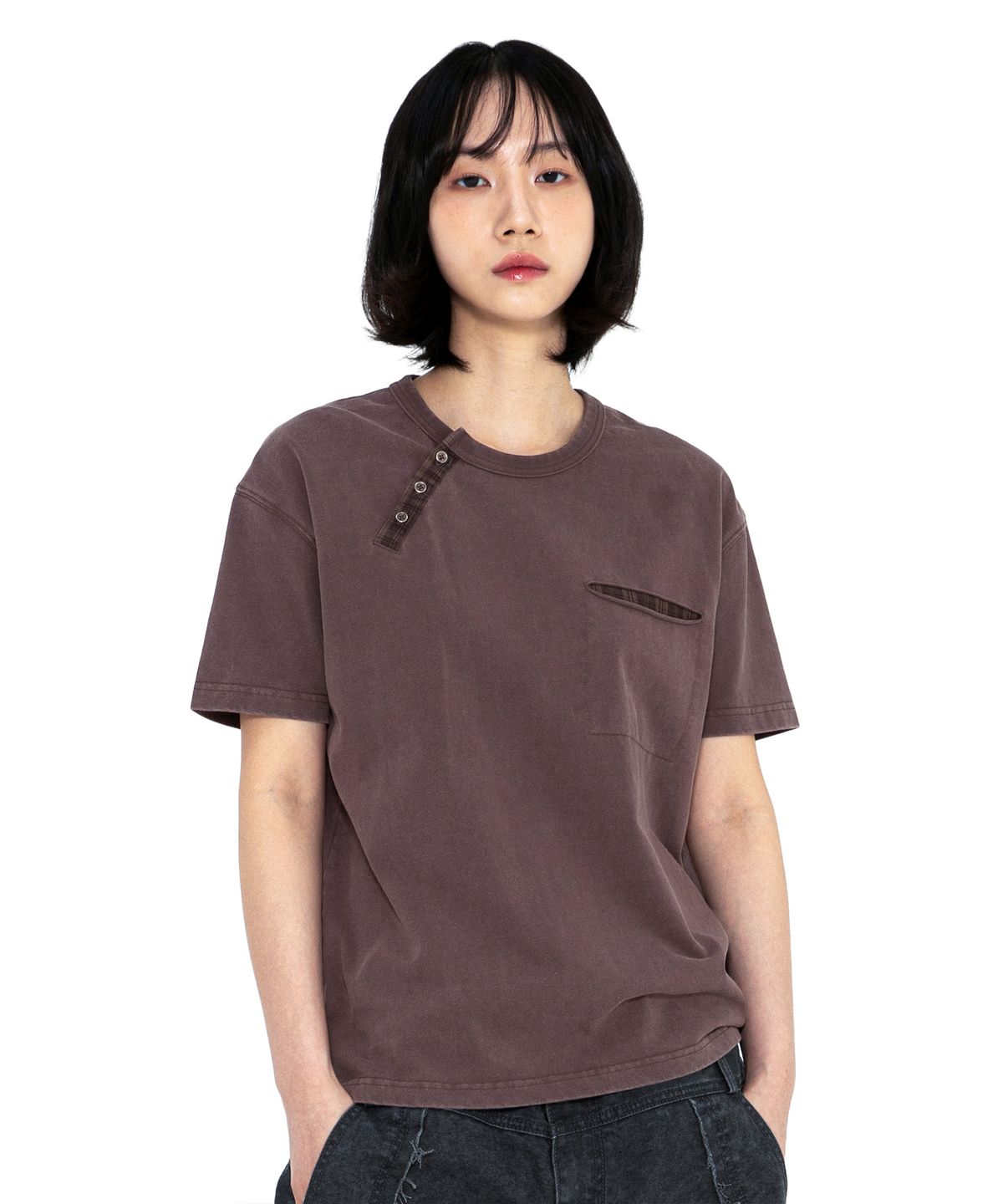 엑스톤즈(XTONZ) XTT154 체크 헨리넥 워싱 크롭 티셔츠 (PURPLE/BROWN)