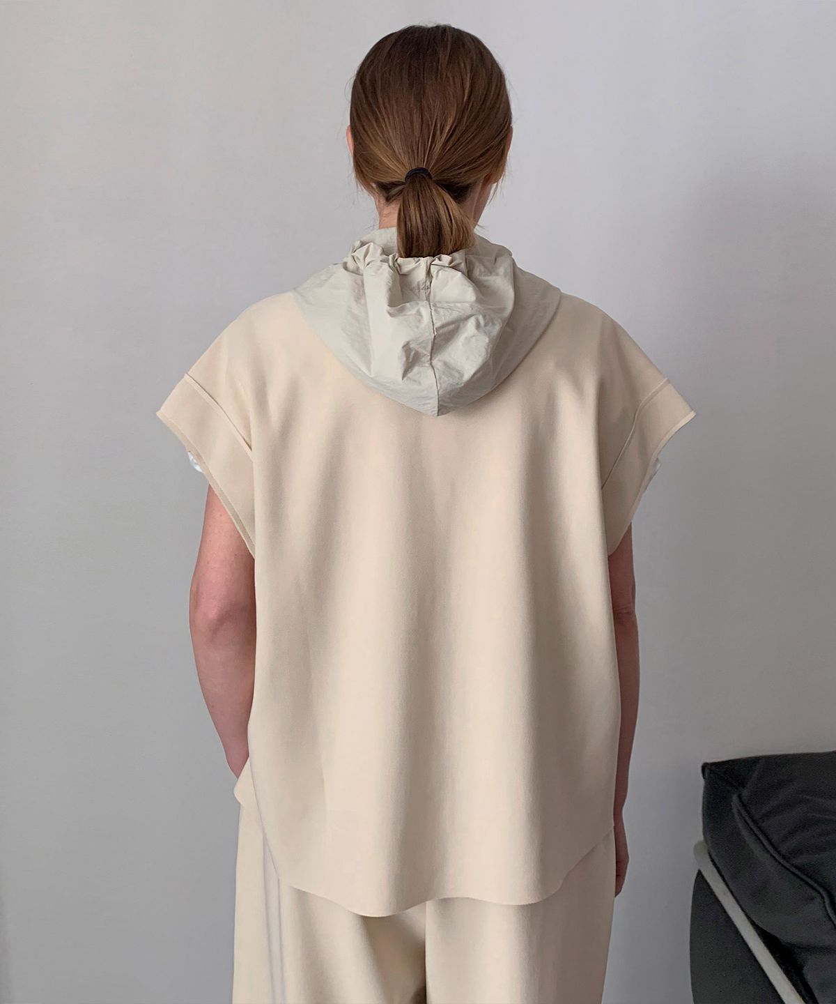 바스카라(VASCARA) Lena Hood Zip-Up Vest (2colors)