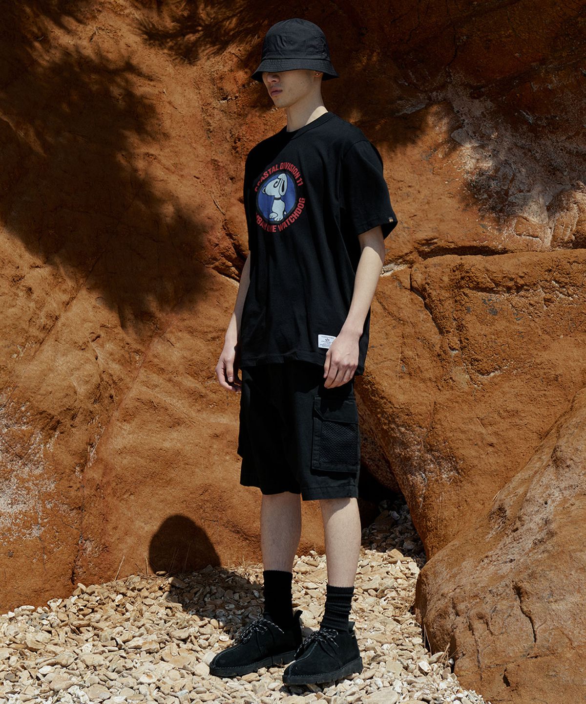 알파 인더스트리(ALPHA INDUSTRIES) 릴랙스드 워치 독 티셔츠 블랙
