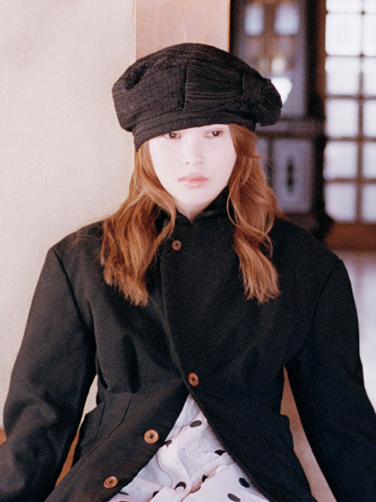 포에지담(POESIEDAME) STRIPE BOW BERET IN SHEER BLACK