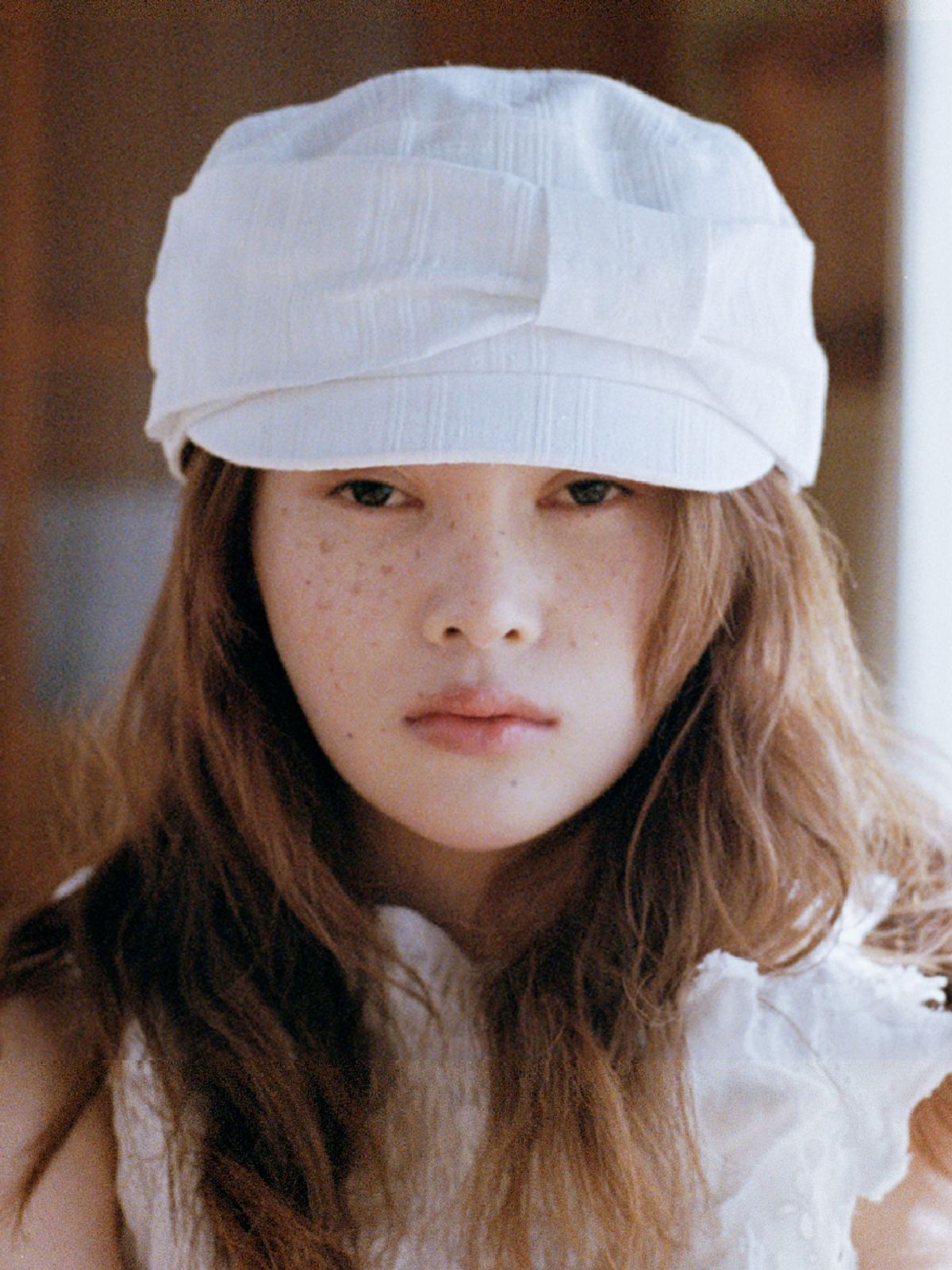 포에지담(POESIEDAME) RUBAN NOUVELLE MARGOT HAT IN WHITE