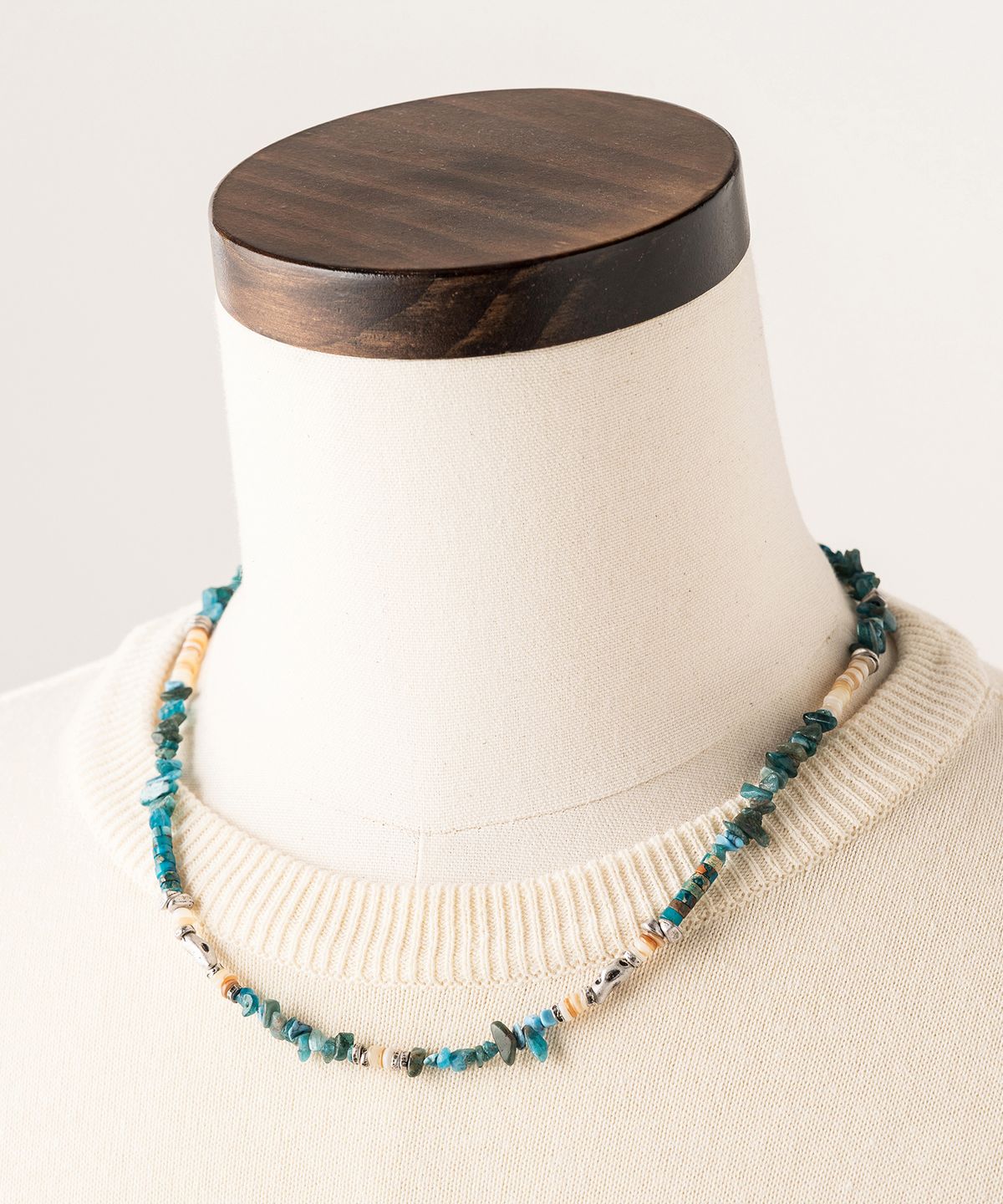 와일드 브릭스(WILD BRICKS) W25 STONE BEAD NECKLACE (blue)