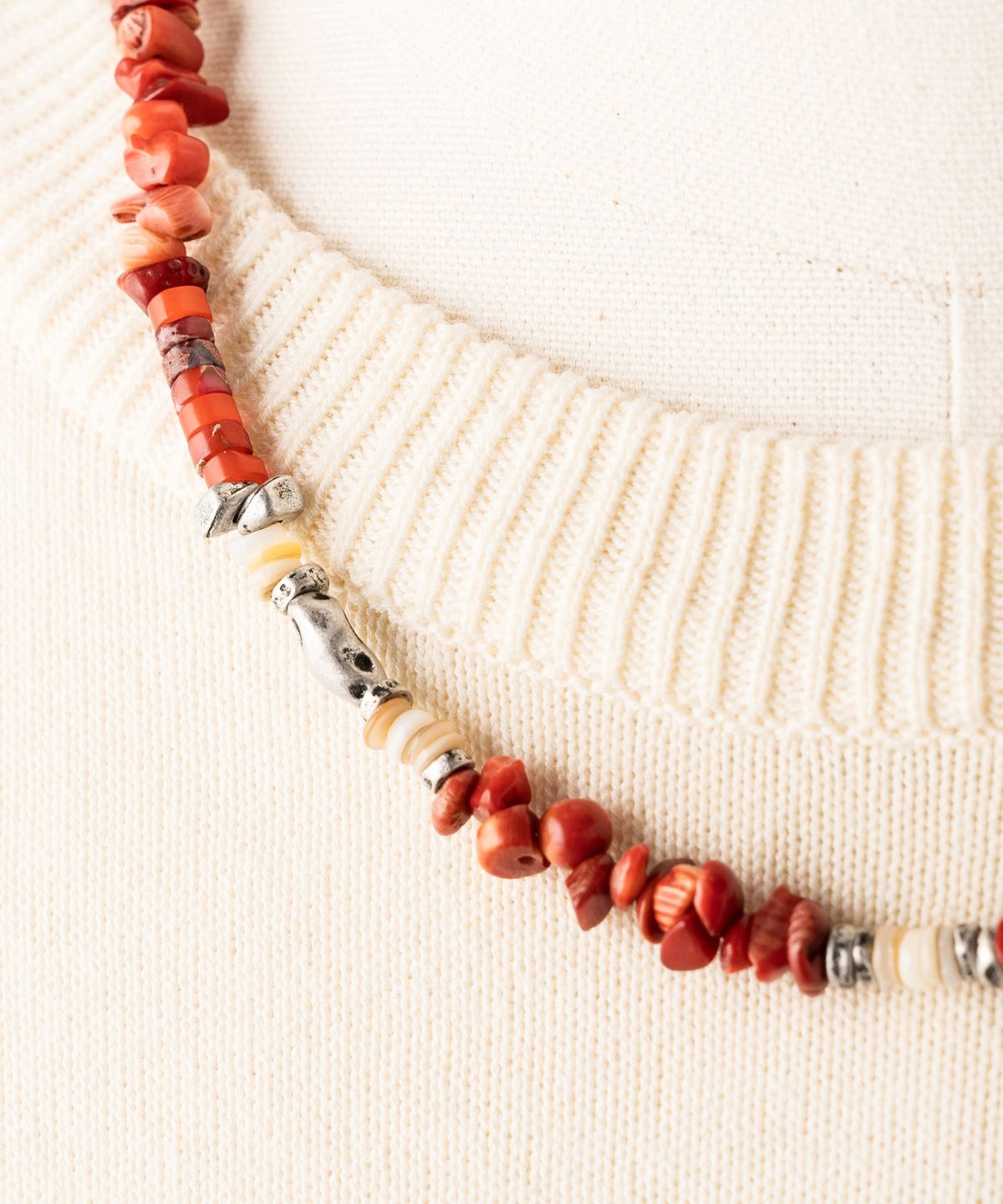 와일드 브릭스(WILD BRICKS) W25 STONE BEAD NECKLACE (red)