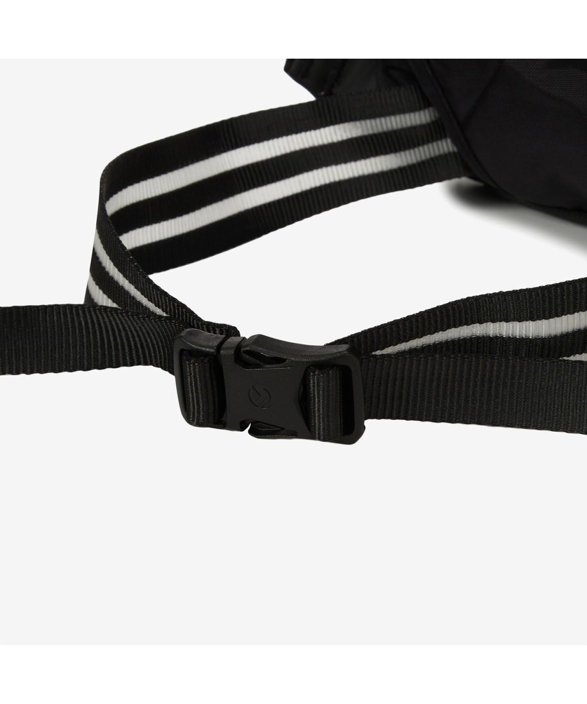 노스페이스(THE NORTH FACE) NM2TR84A 루트 로켓 16 BLACK