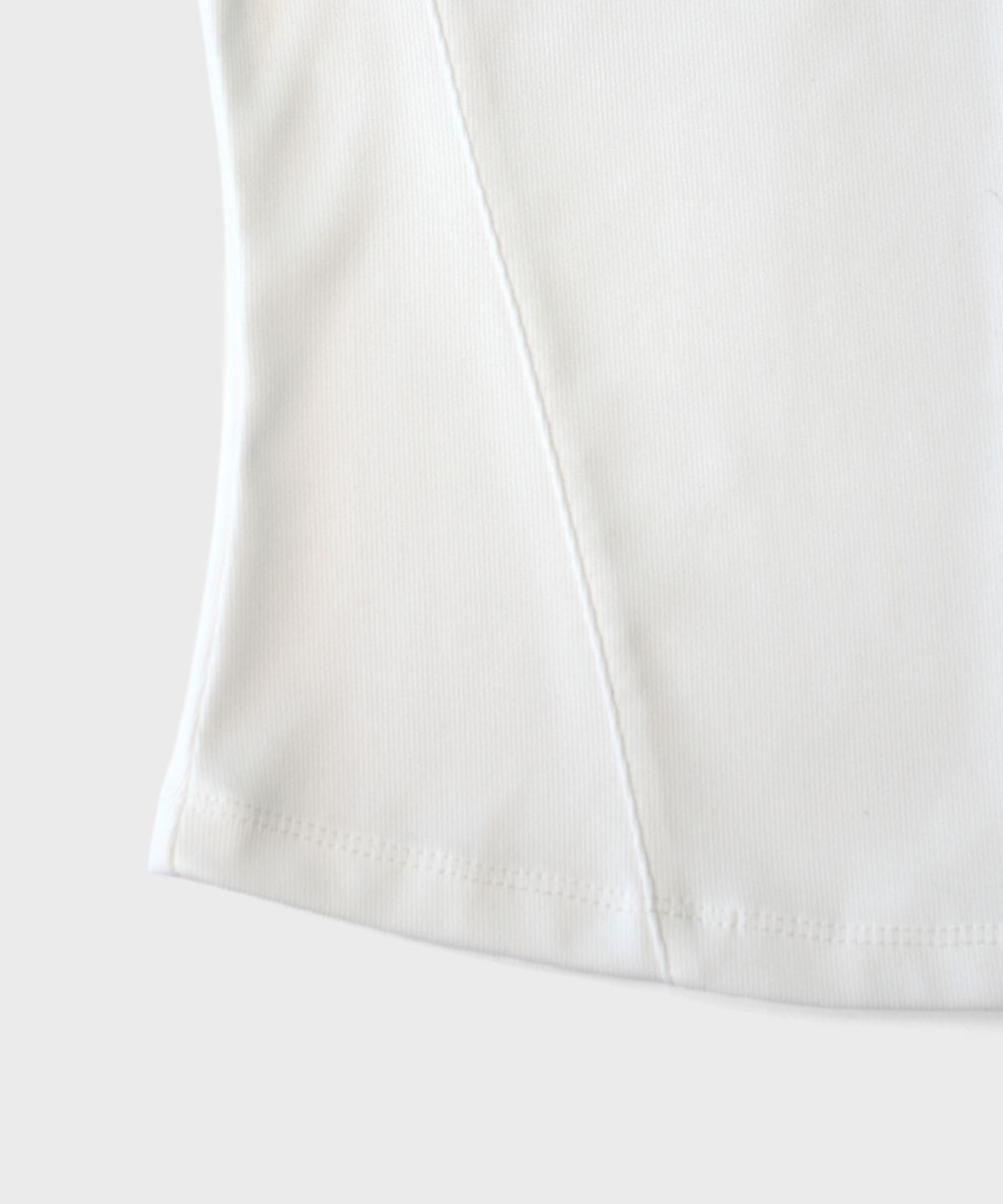 마스마룰즈 어패럴(MASMARULEZ APPAREL) Slim Fit Line Detail Top_2 Colors