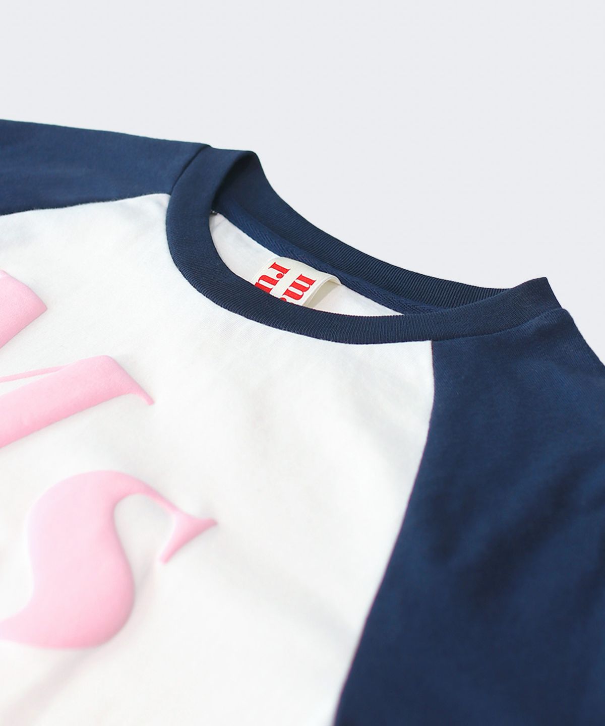 마스마룰즈 어패럴(MASMARULEZ APPAREL) Typo Raglan Long Sleeve_Navy