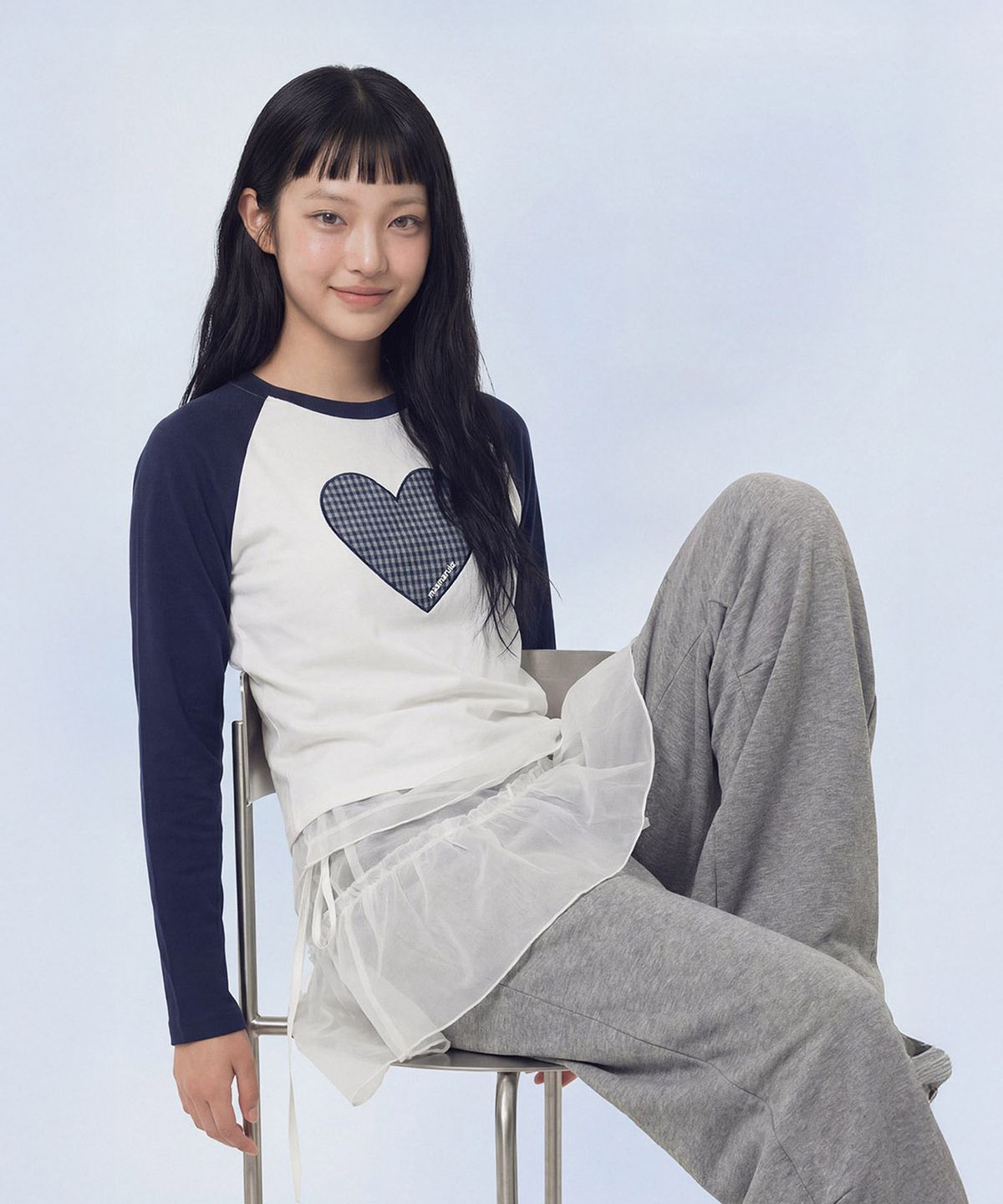 마스마룰즈 어패럴(MASMARULEZ APPAREL) Heart Applique Raglan Long Sleeve_Navy