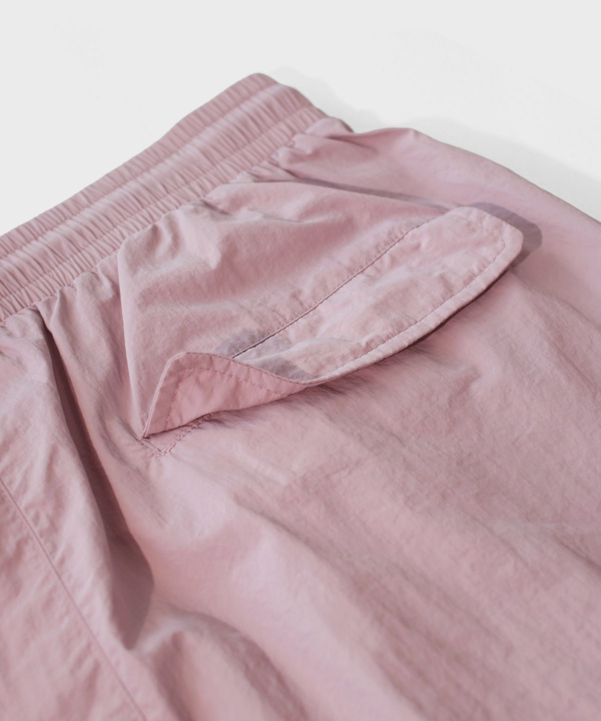 마스마룰즈 어패럴(MASMARULEZ APPAREL) Essential Parasuit Shirring Cargo Pants_Indie Pink