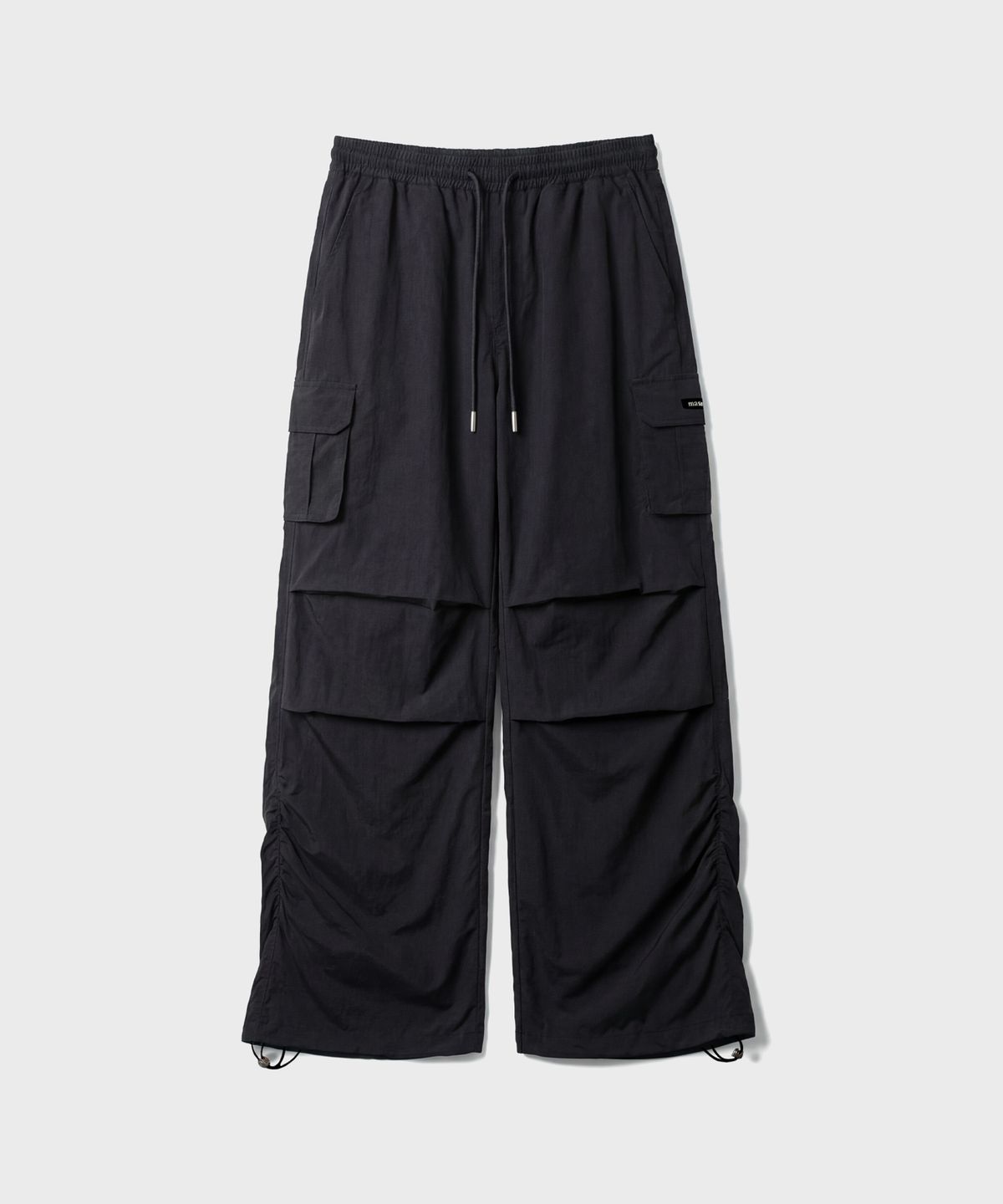 마스마룰즈 어패럴(MASMARULEZ APPAREL) Essential Parasuit Shirring Cargo Pants_Black