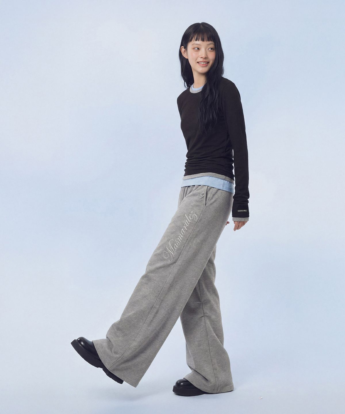 마스마룰즈 어패럴(MASMARULEZ APPAREL) Side Letter Flare Sweatpants_Melange Gray