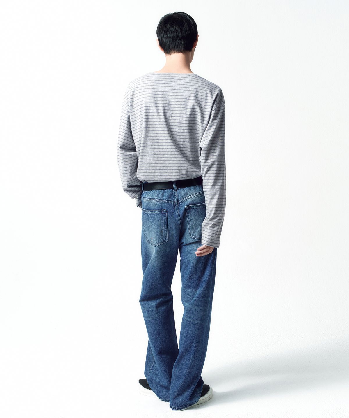 인사일런스(INSILENCE) 세미 보트넥 스트라이프 롱슬리브 MELANGE GREY