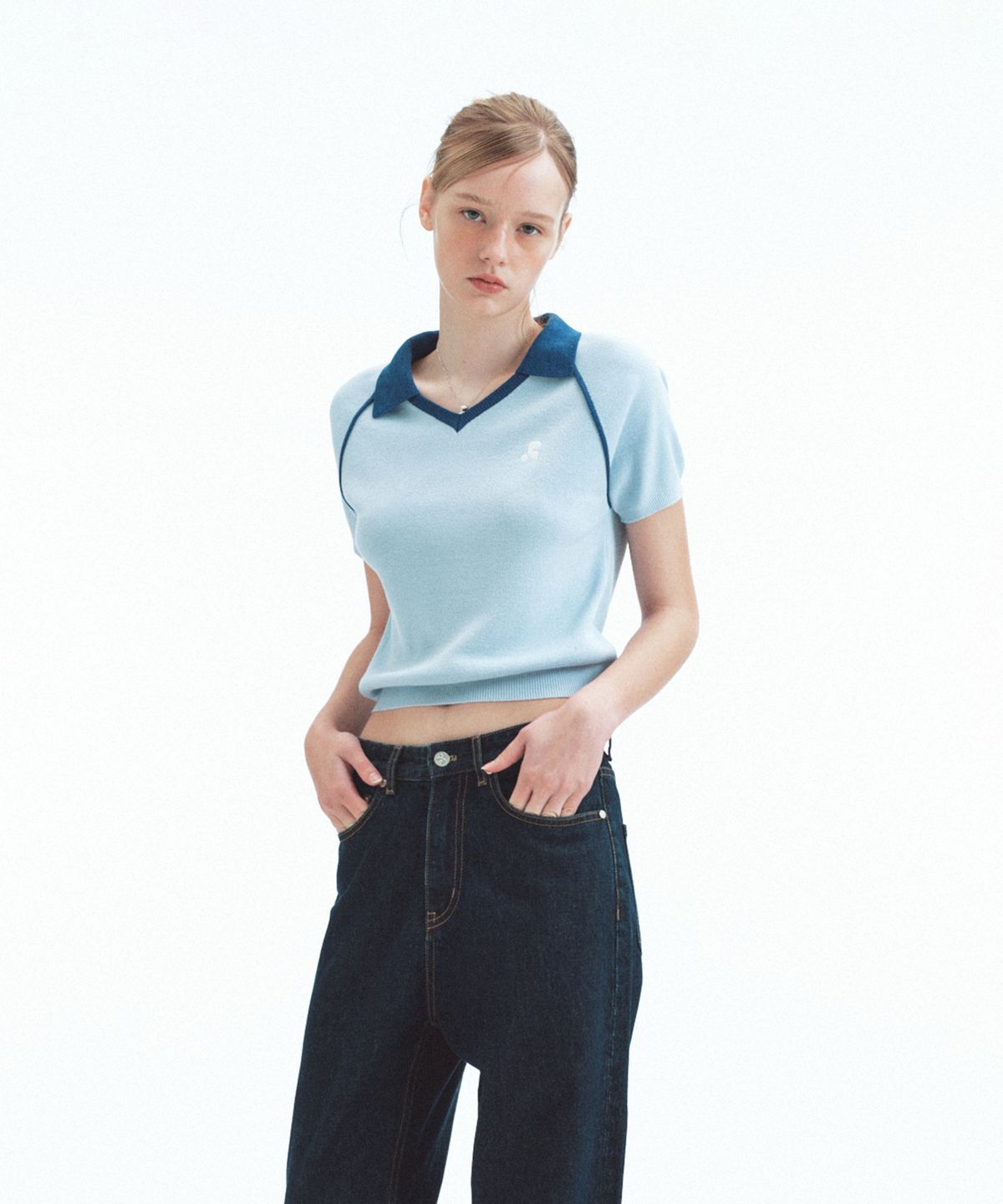 레스트앤레크레이션(REST&RECREATION) V-NECK COLLAR KNIT TOP - SKY BLUE