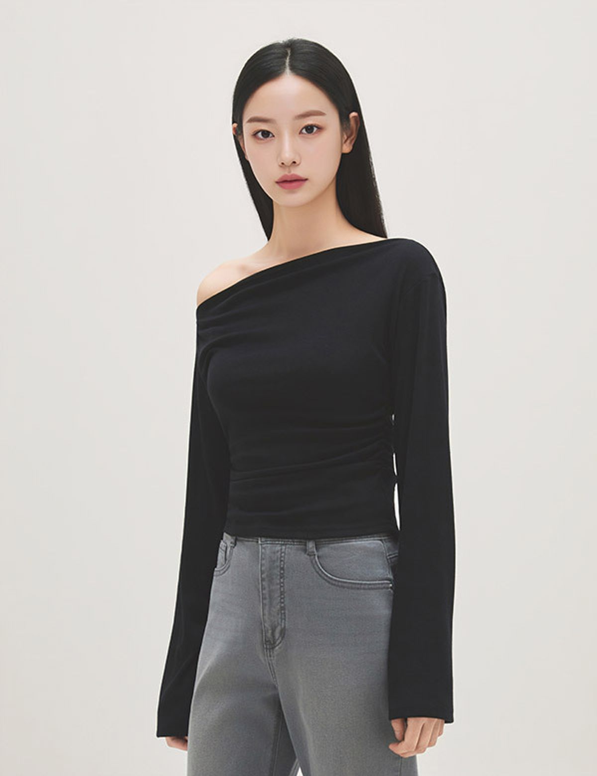 로엠(ROEM) 스트레이트 데님 RMTJG24G11